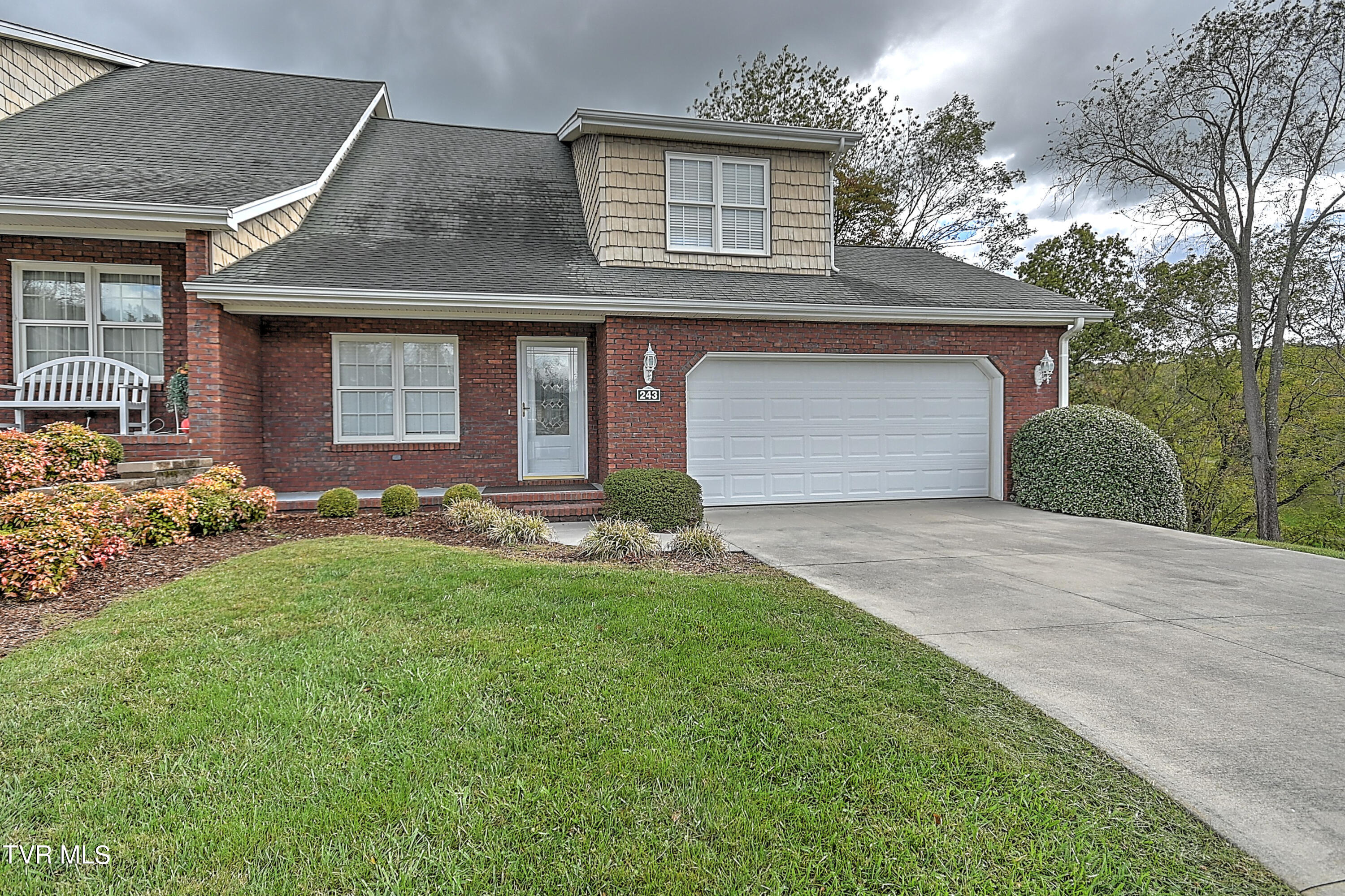 243 Saint Andrews Drive, Bristol, Virginia image 2