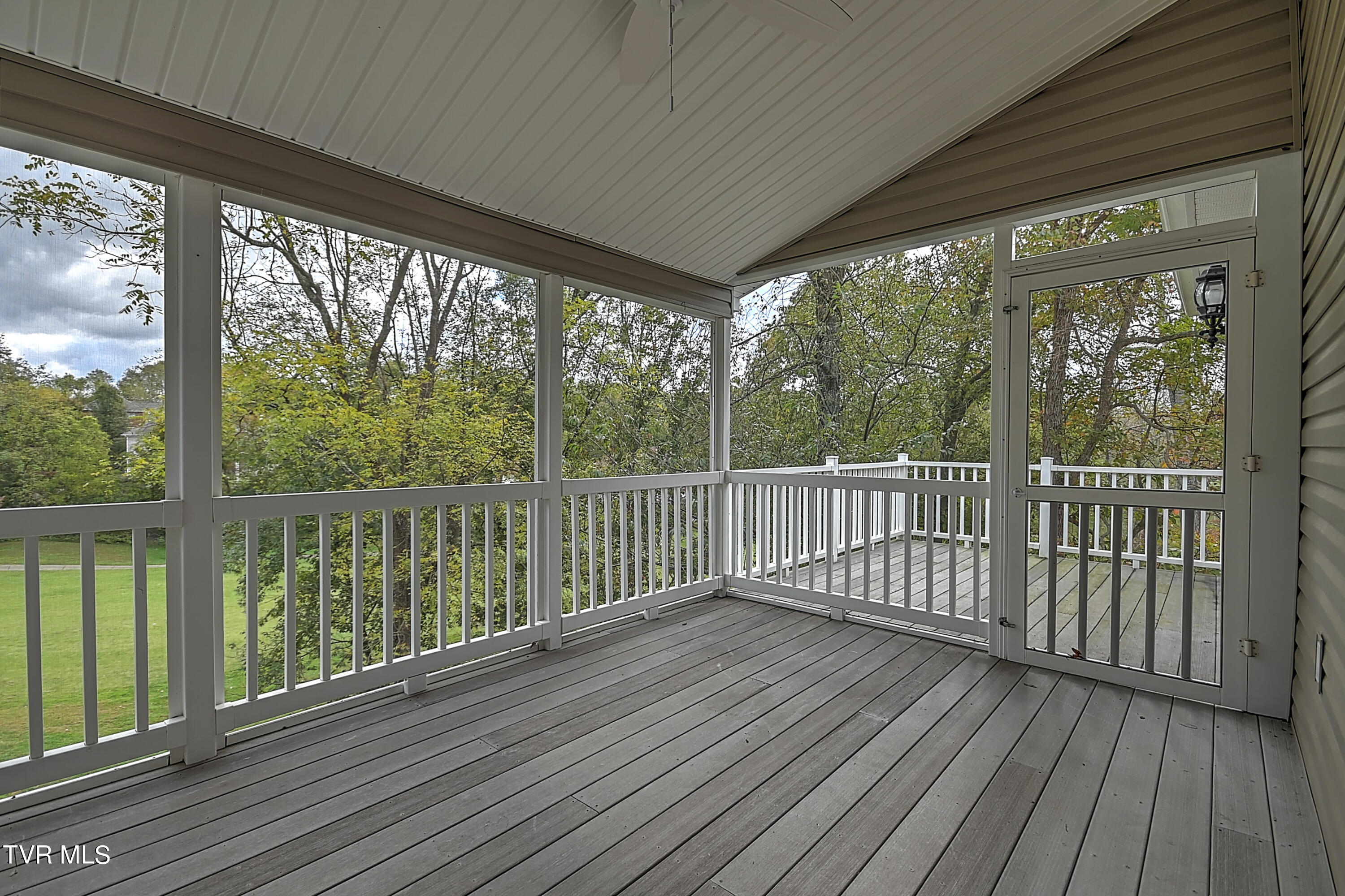 243 Saint Andrews Drive, Bristol, Virginia image 8