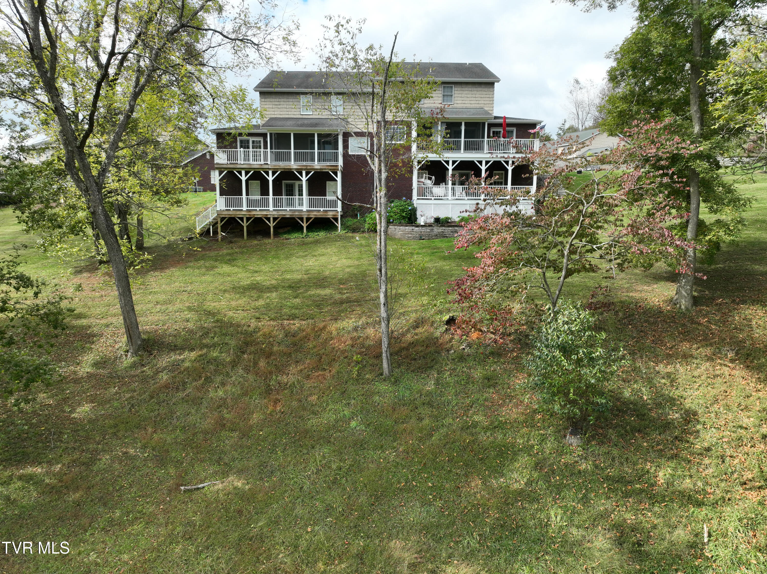 243 Saint Andrews Drive, Bristol, Virginia image 12