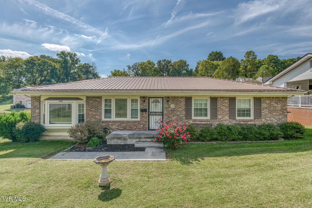 Photo of 2001 Sand Street, Kingsport, TN 37660 (MLS # 9986561)