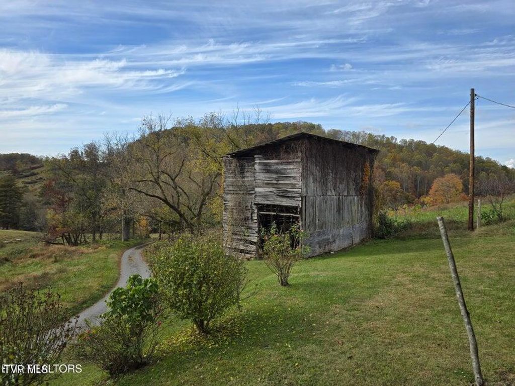 Photo of 227 Elihu Road, Sneedville, TN 37869 (MLS # 9989214)