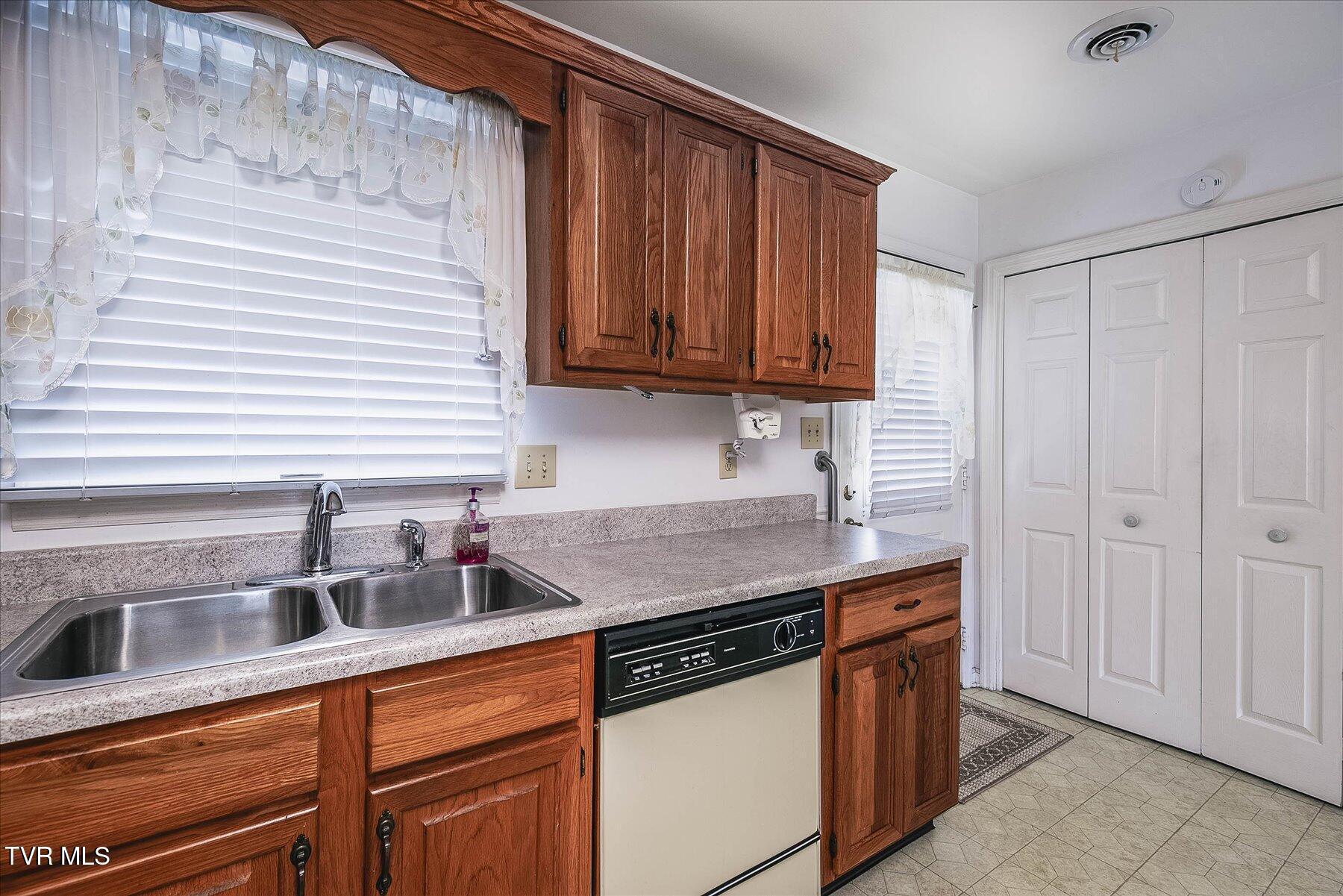 1544 Jessee Street #Y, Kingsport, Tennessee image 17