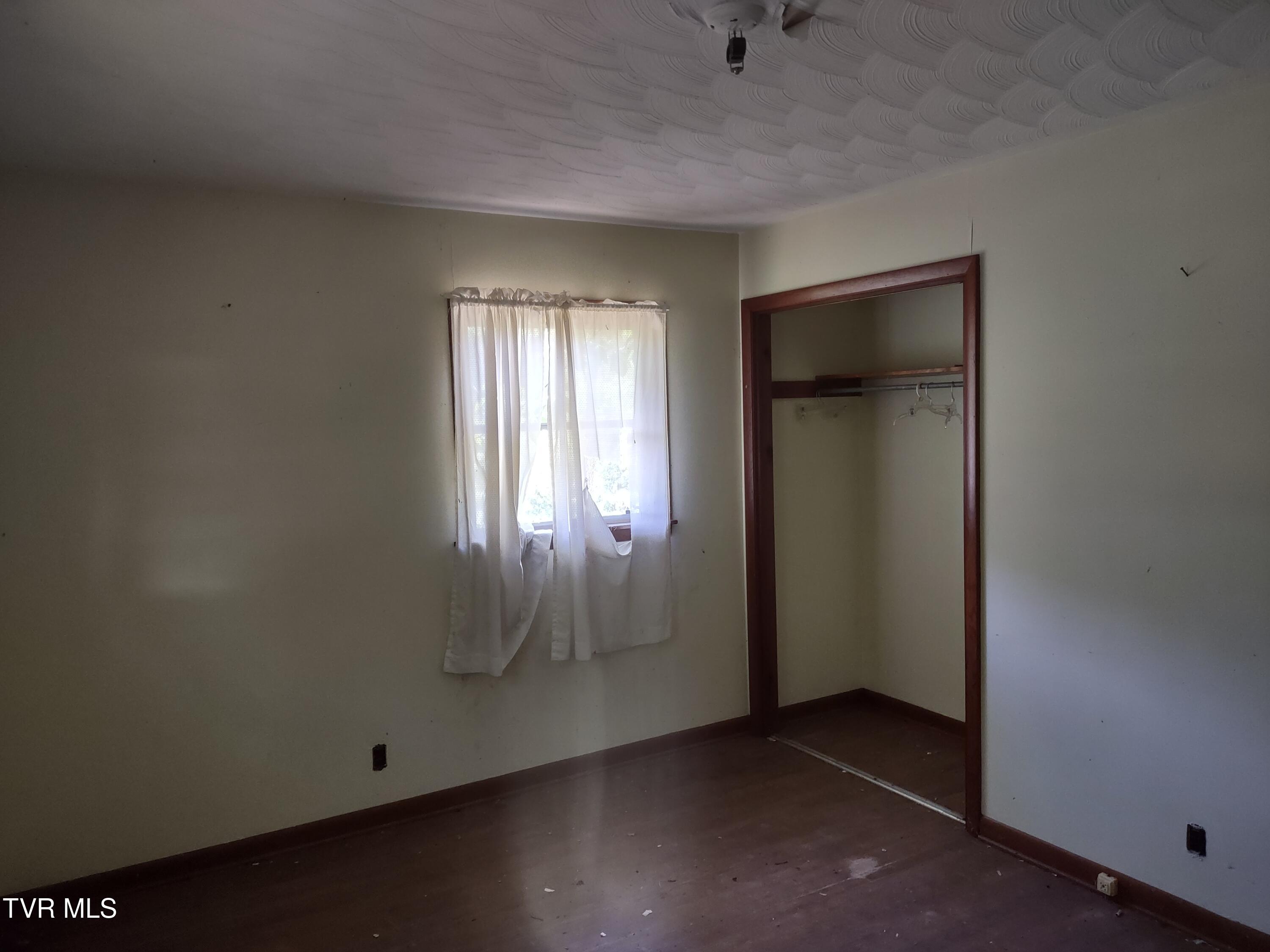 24099 Young Drive, Bristol, Virginia image 14