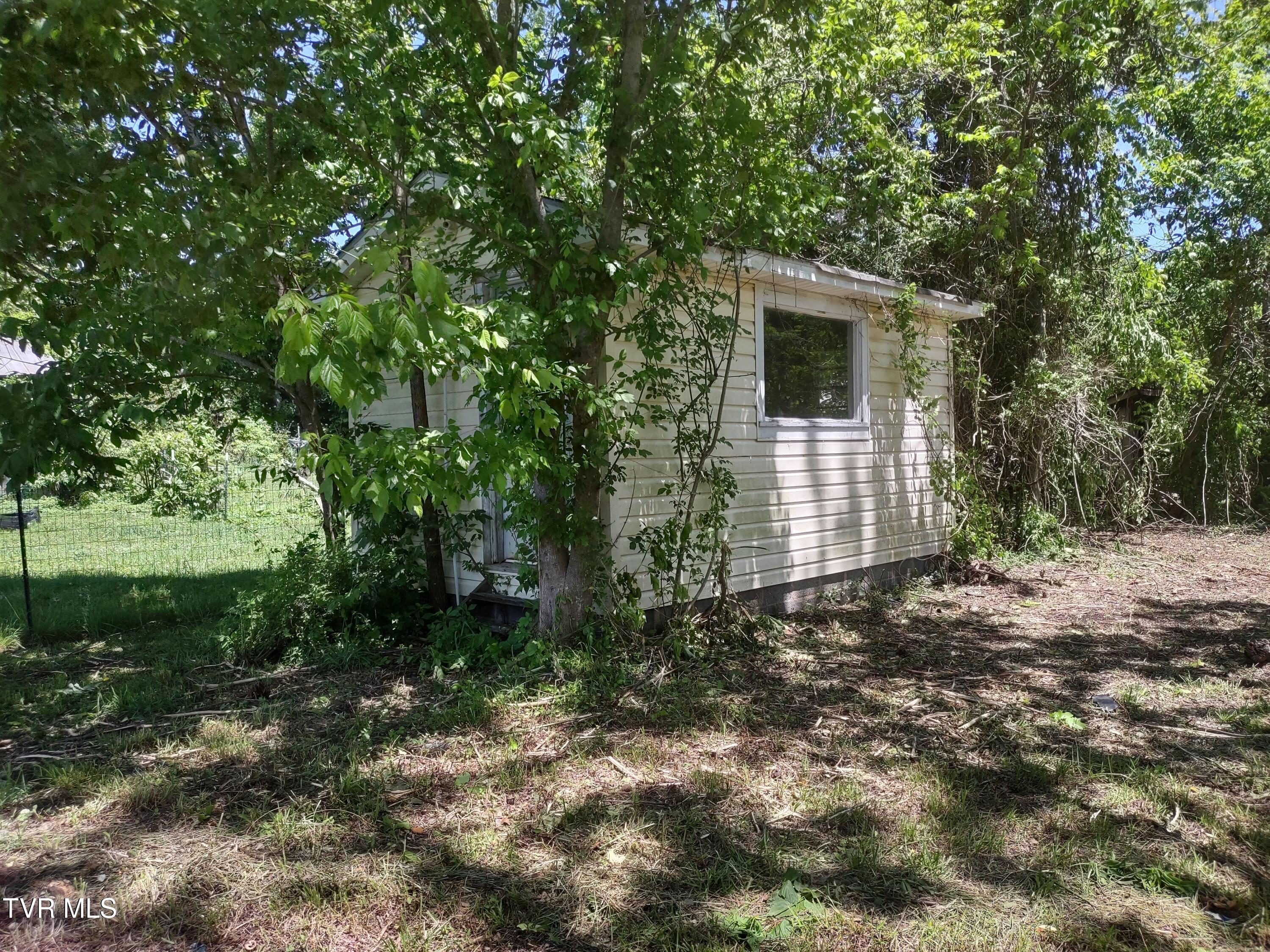 24099 Young Drive, Bristol, Virginia image 7