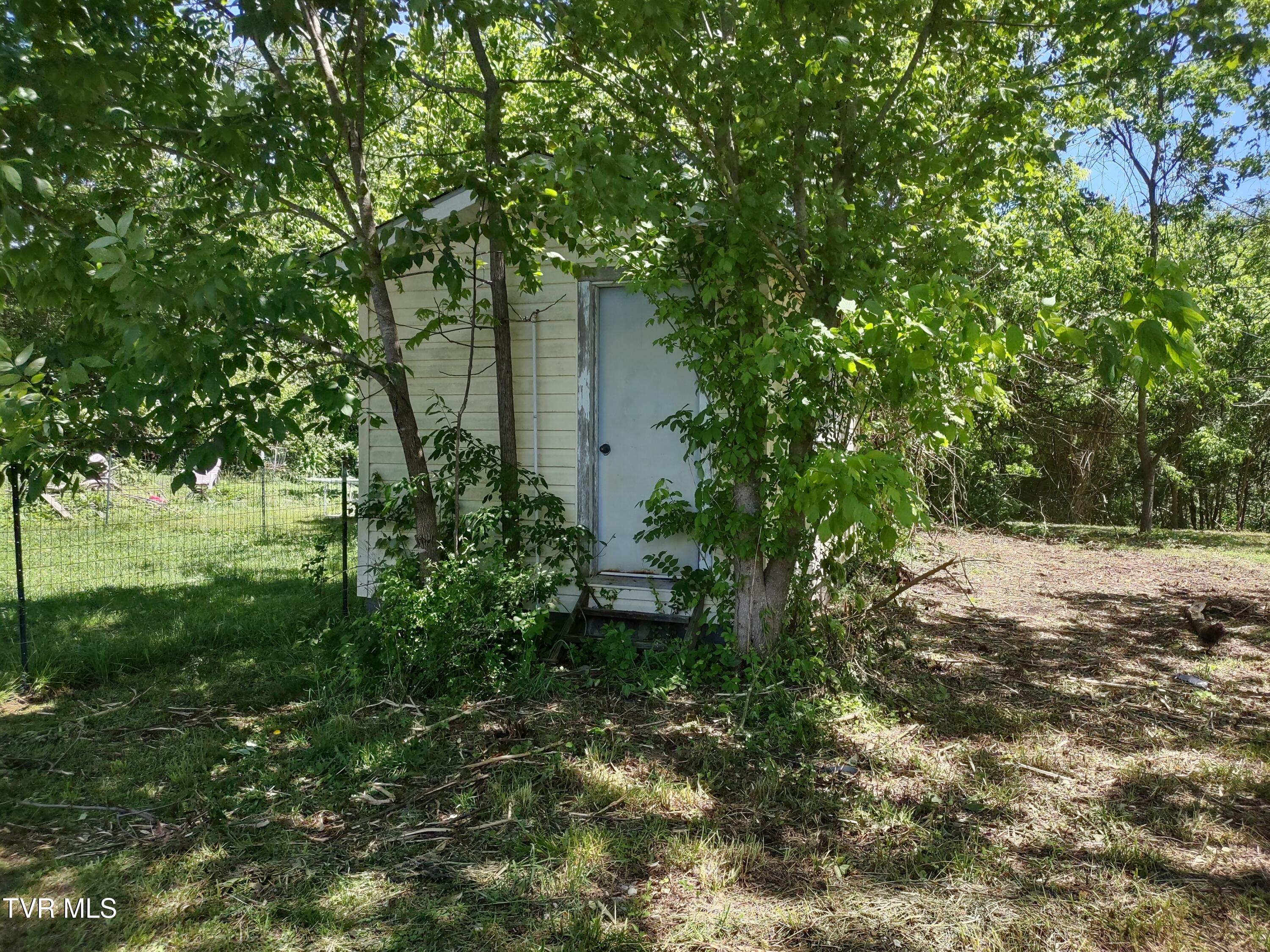 24099 Young Drive, Bristol, Virginia image 8