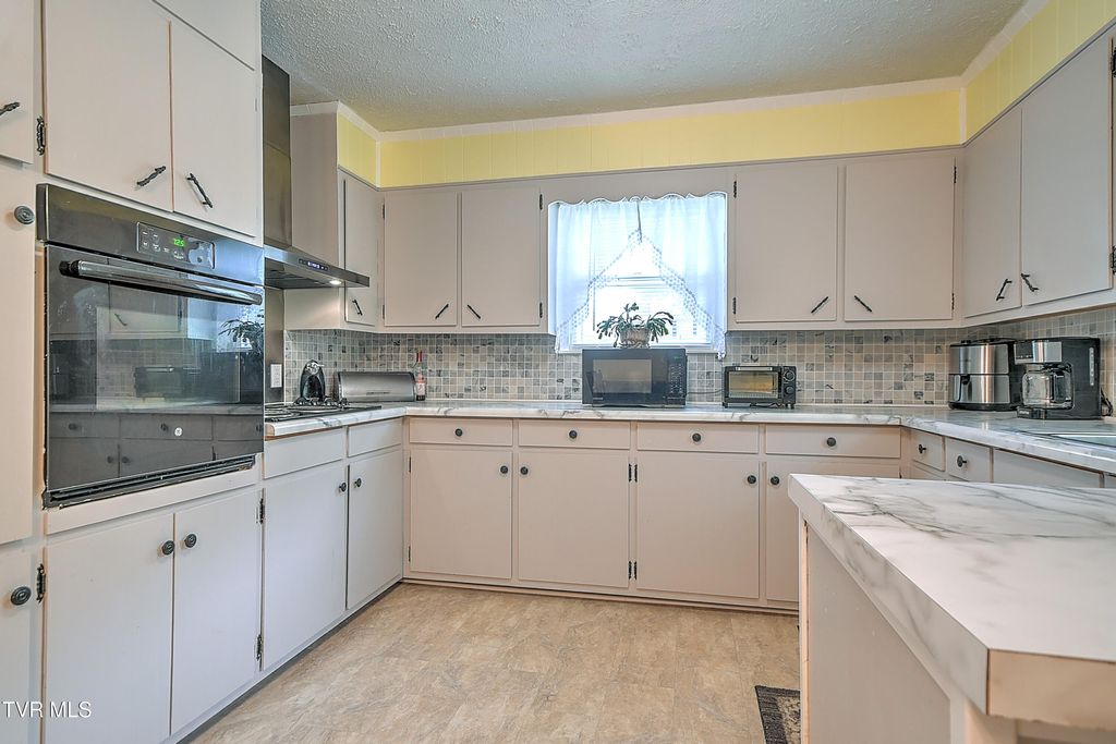 Photo of 5950 Lone Star Road, Kingsport, TN 37660 (MLS # 9994918)