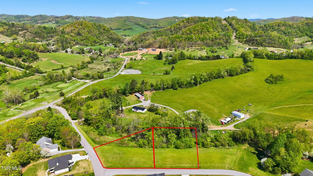 Photo of Tbd Spyglass Court #Lot E-2, Bristol, VA 24202 (MLS # 9994360)