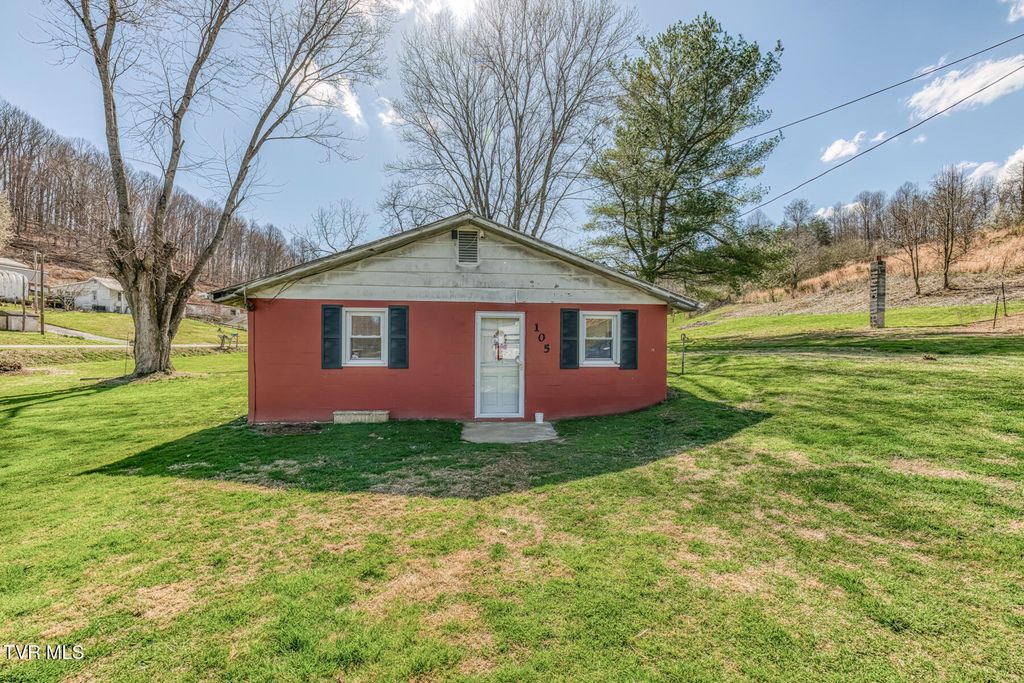 Photo of 105 Hubbard Road, Jonesborough, TN 37659 (MLS # 9992062)