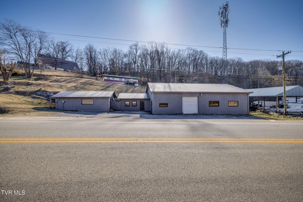 Photo of 901 Watauga Road, Watauga, TN 37694 (MLS # 9990458)