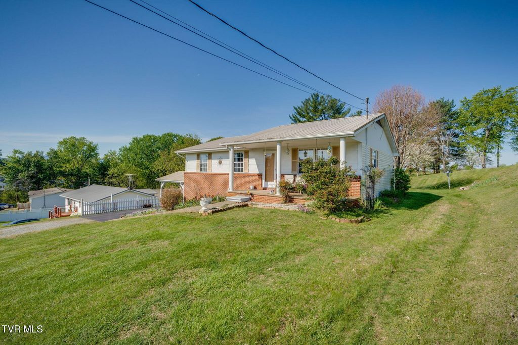 Photo of 4410 Asheville Highway, Greeneville, TN 37743 (MLS # 9993739)