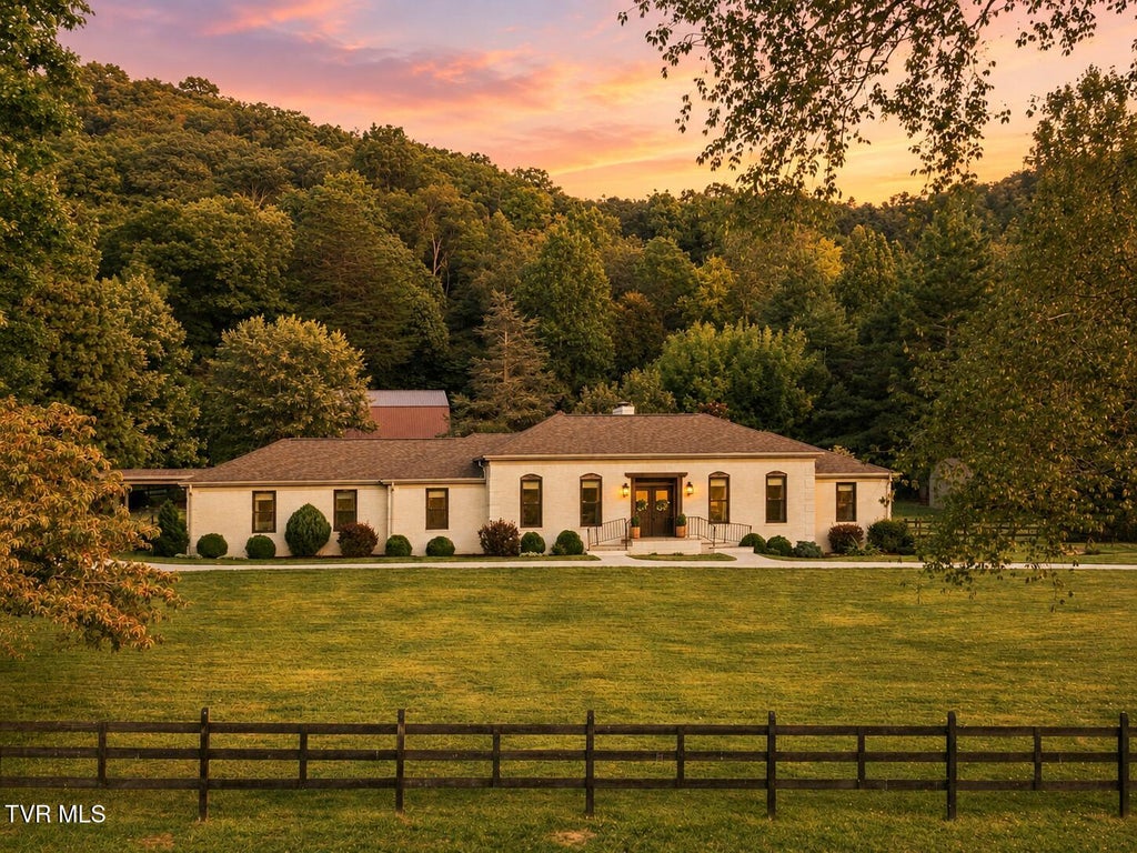 Photo of 2277 Rock Springs Road, Kingsport, TN 37664 (MLS # 10000247)