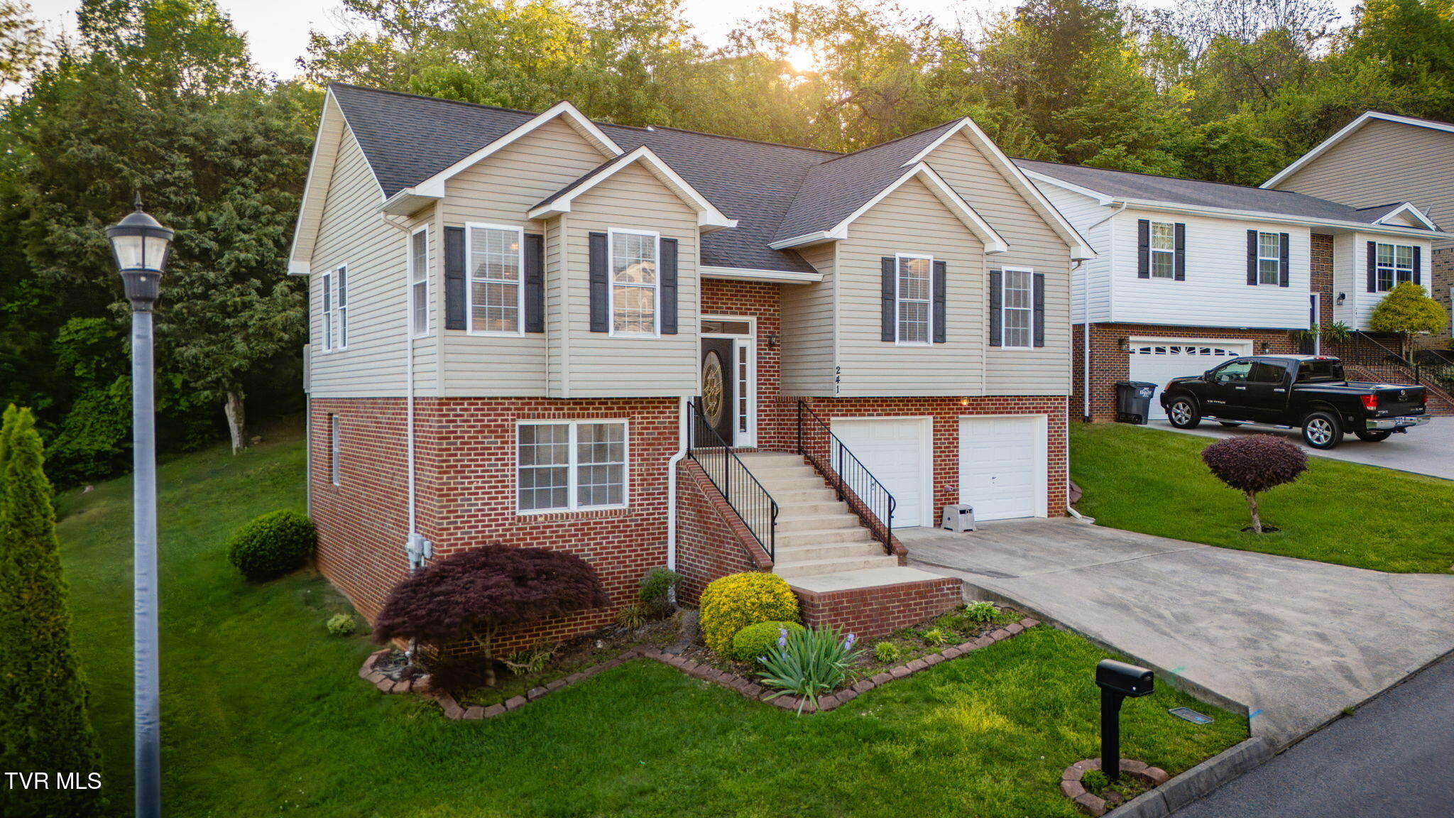 241 Stone Edge Circle, Kingsport, Tennessee image 2