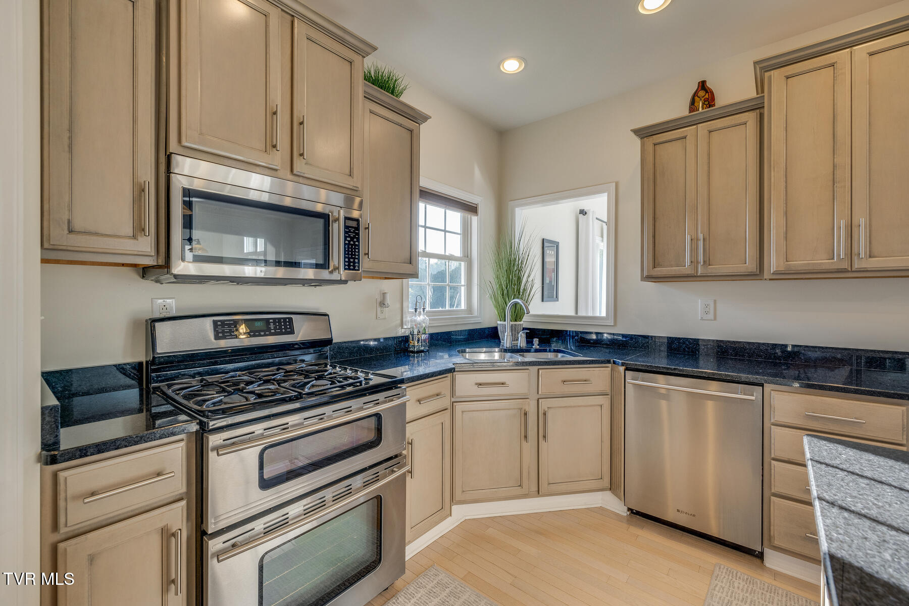14367 King Mill Pike, Bristol, Virginia image 16