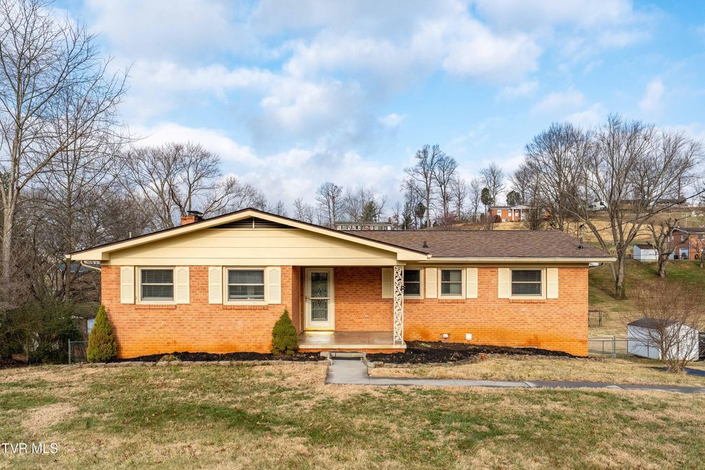 Photo of 325 Polaris Drive, Bluff City, TN 37618 (MLS # 9989957)