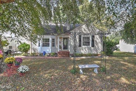 Homes For Sale - 413 D Street<br/> Elizabethton, TN 37643