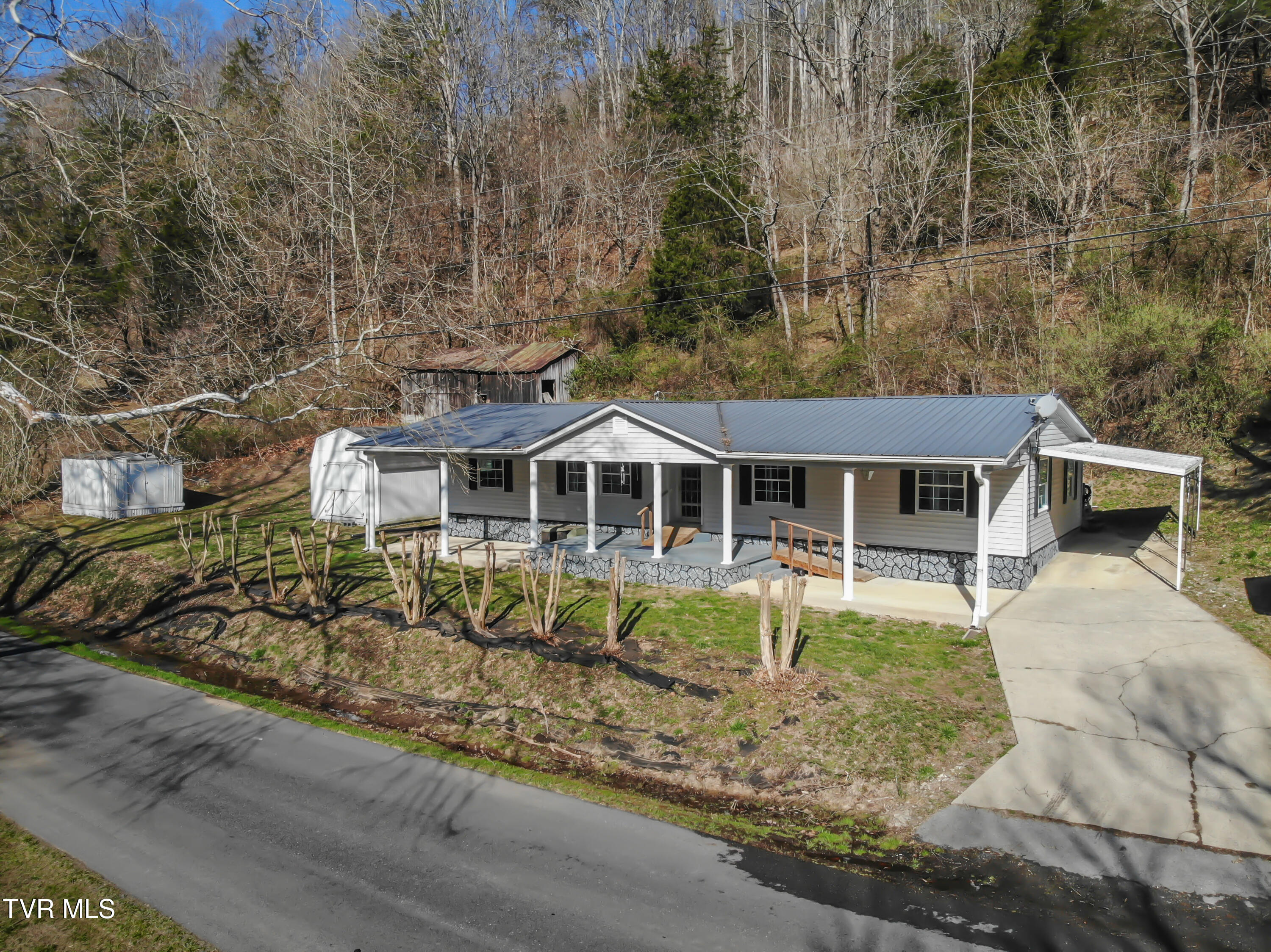 26135 Fork River Road, Saltville, Virginia image 3