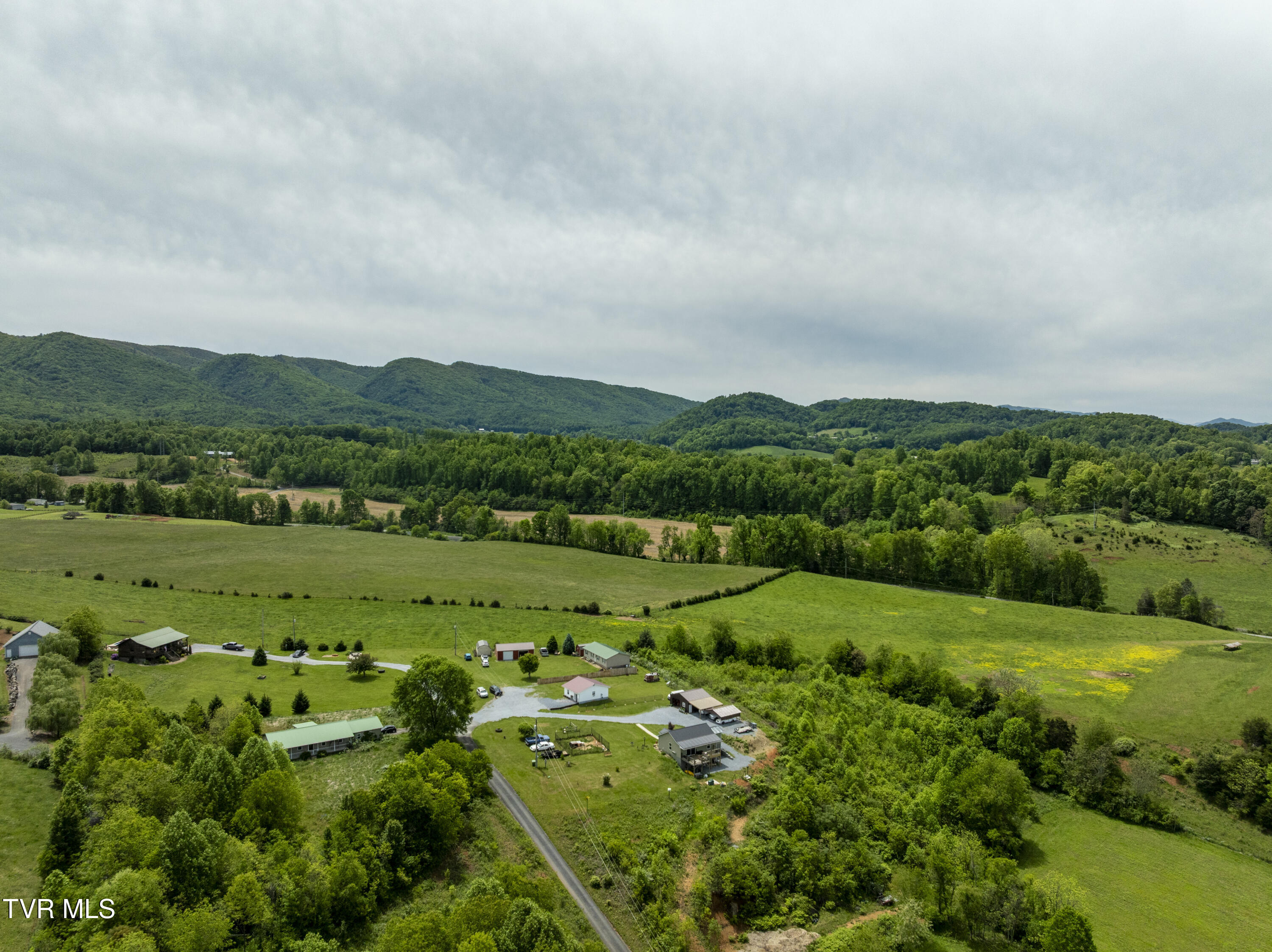 134 Creek Side Drive, Elizabethton, Tennessee image 27