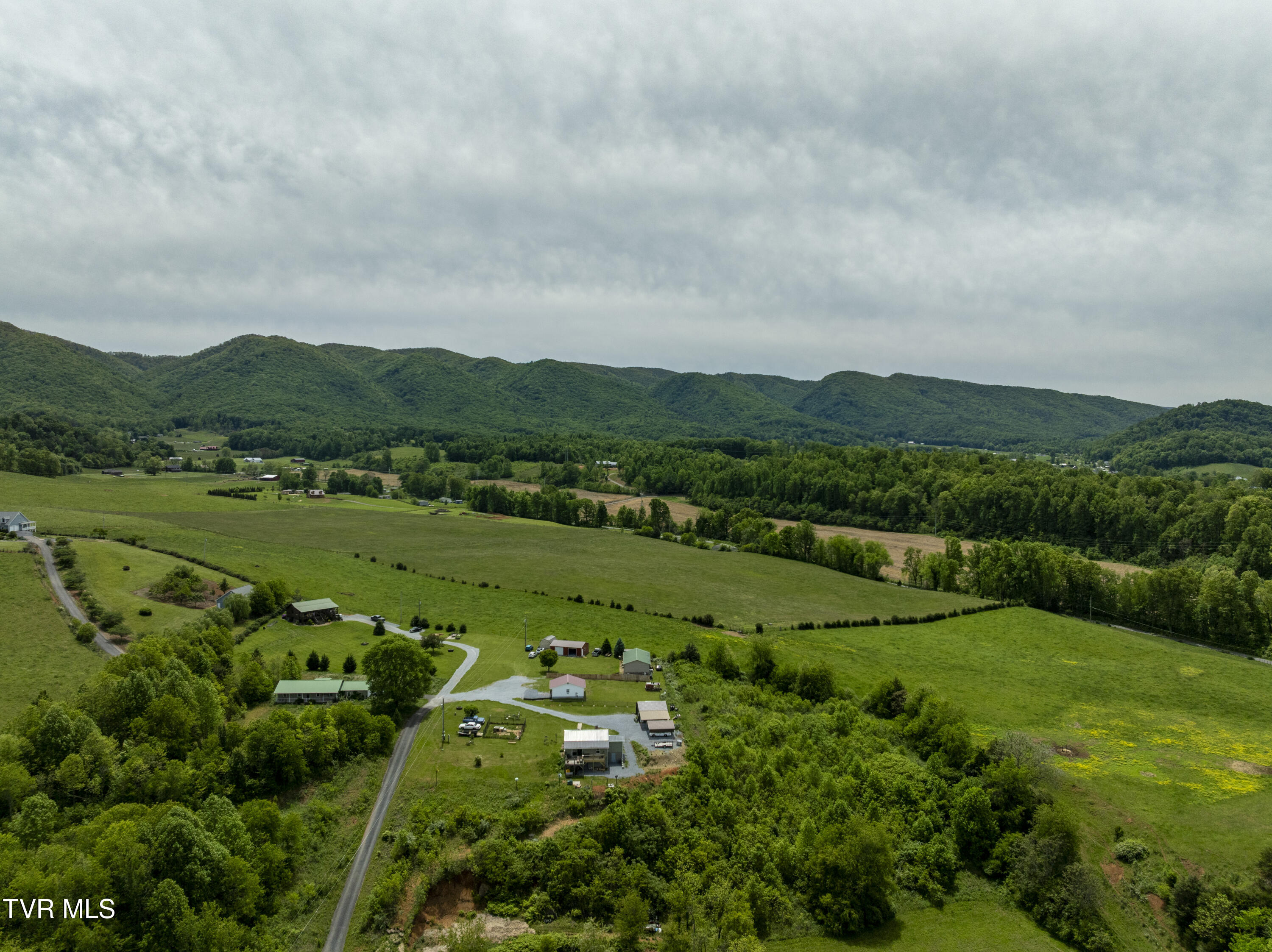 134 Creek Side Drive, Elizabethton, Tennessee image 28