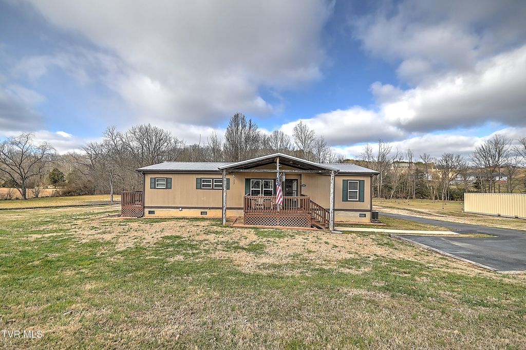 Photo of 1096 Old Elizabethton Highway, Bluff City, TN 37618 (MLS # 9989756)