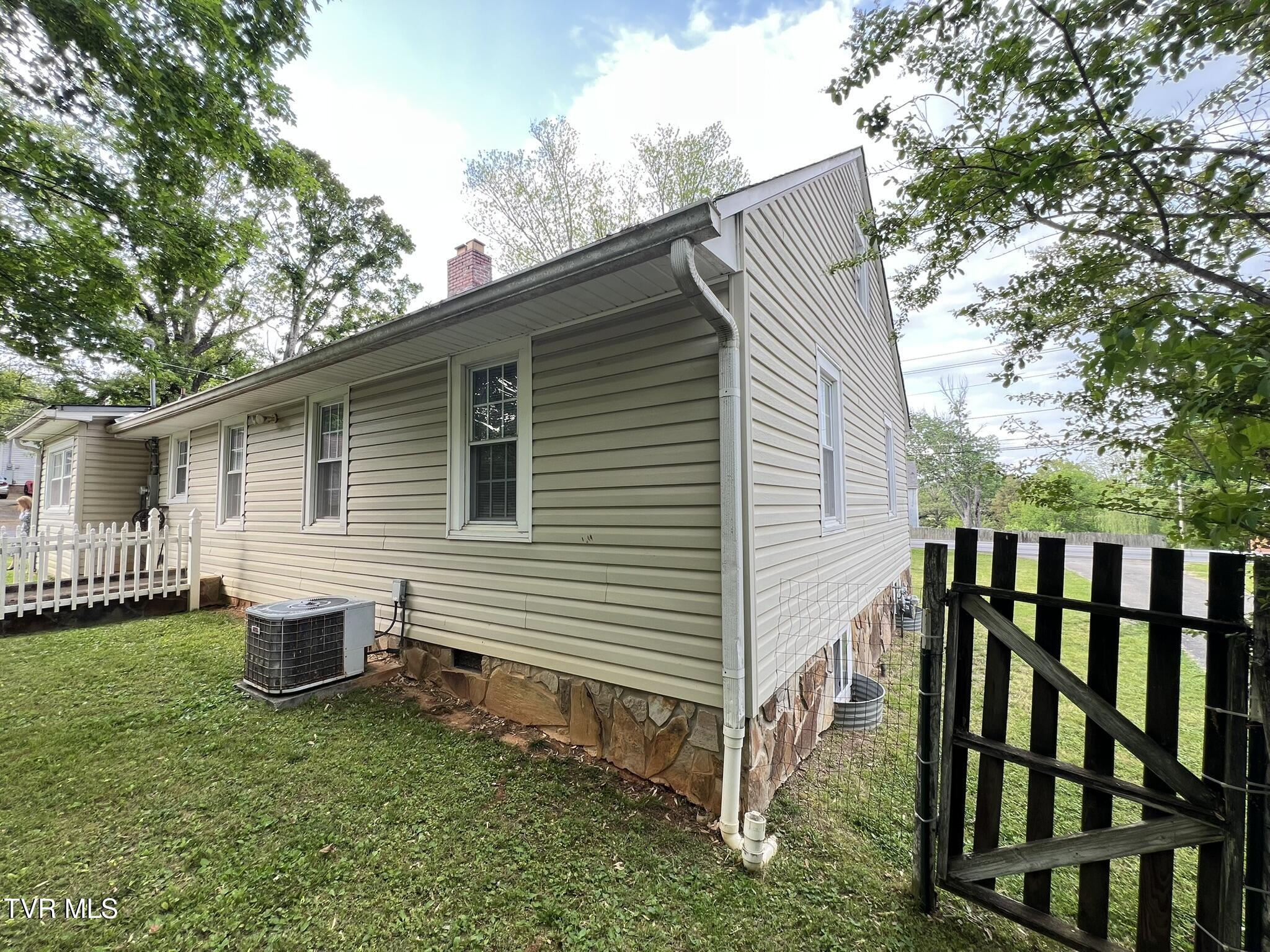 227 Mineral Street, Newport, Tennessee image 4
