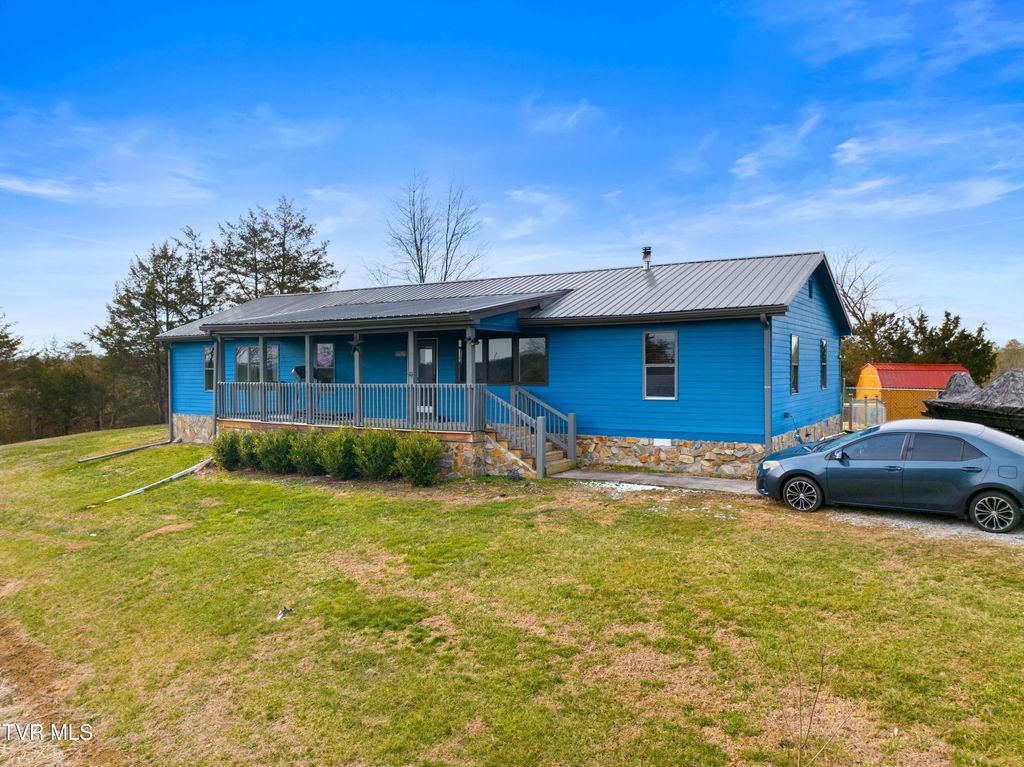 Photo of 1690 Goodman Loop, Bulls Gap, TN 37711 (MLS # 9990800)