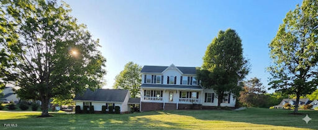 Photo of 17289 Crabtree Court, Bristol, VA 24202 (MLS # 9995304)