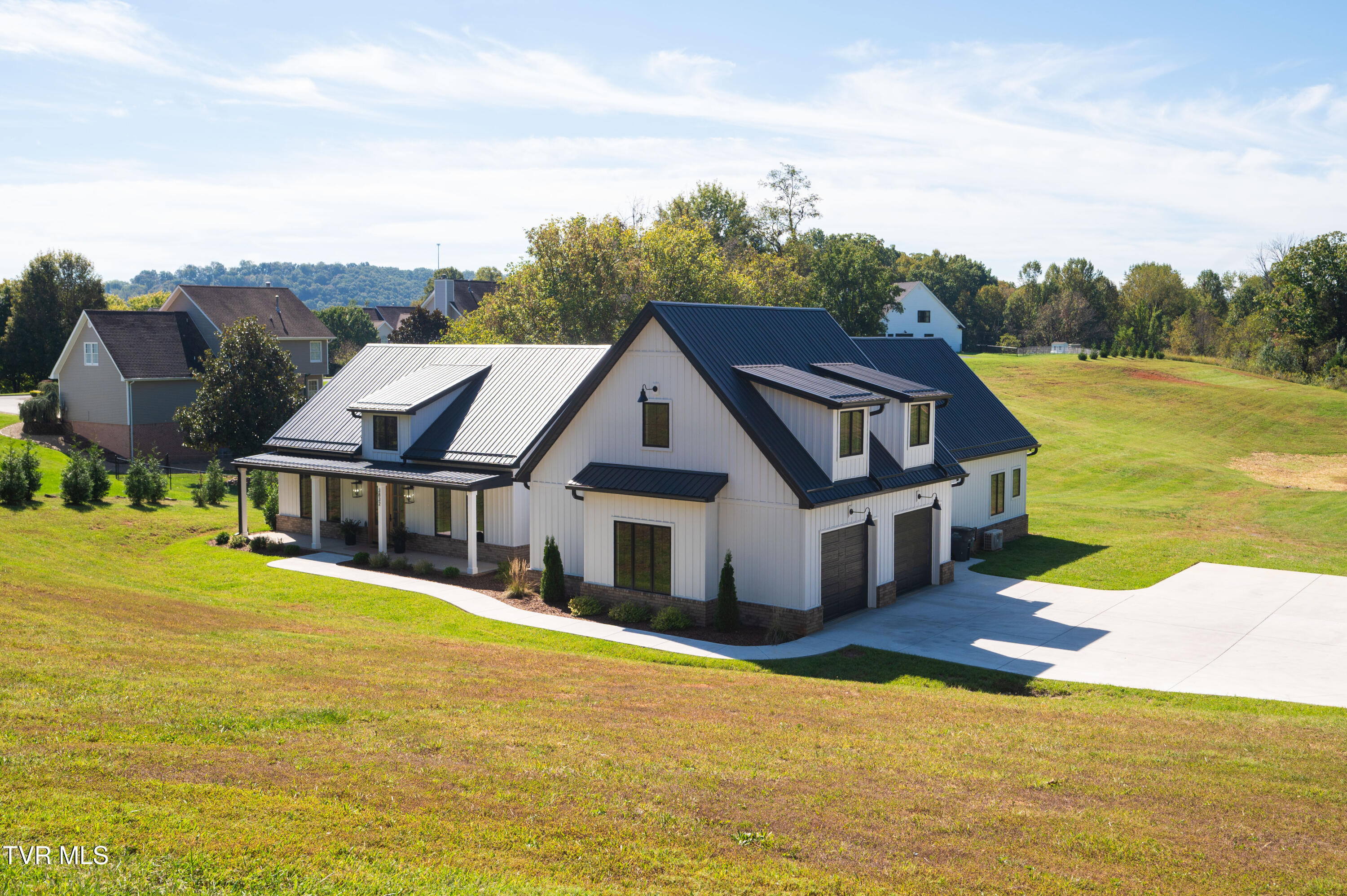 3832 Lake Valley Road