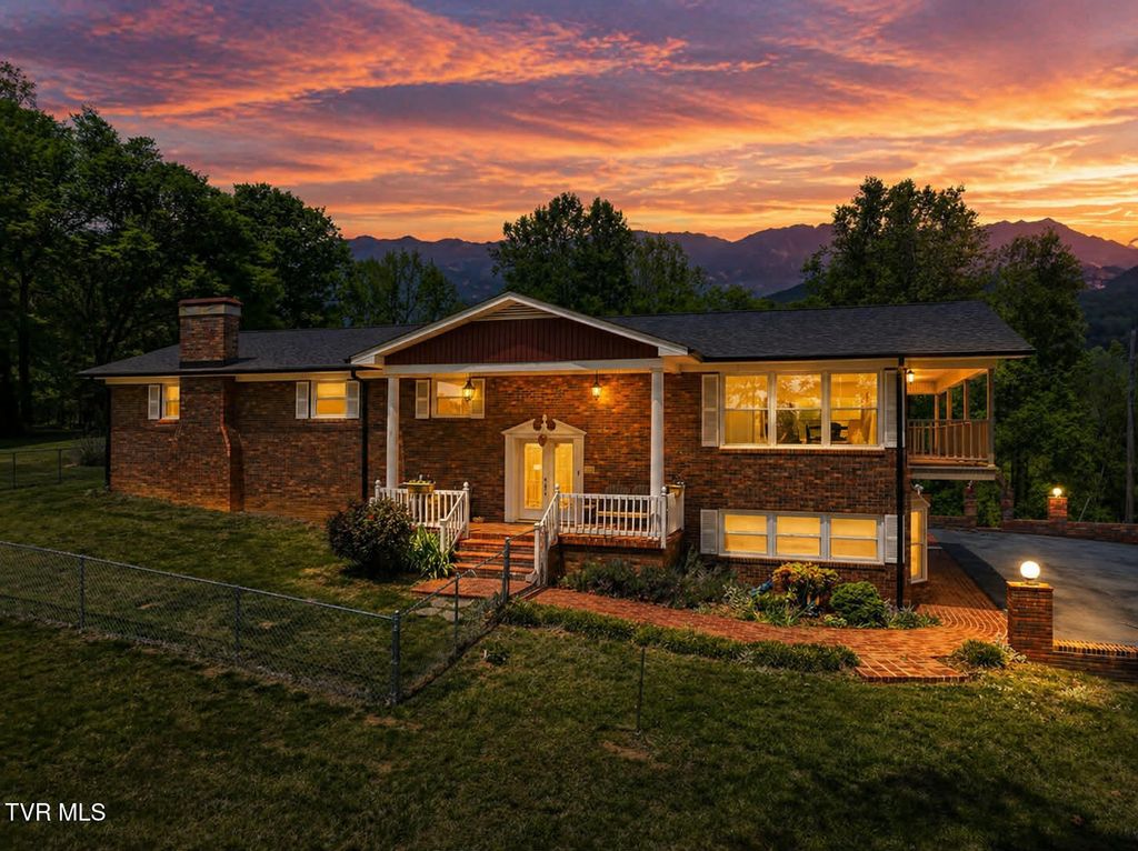 Photo of 161 Judge Ben Allen Road, Elizabethton, TN 37643 (MLS # 9994473)