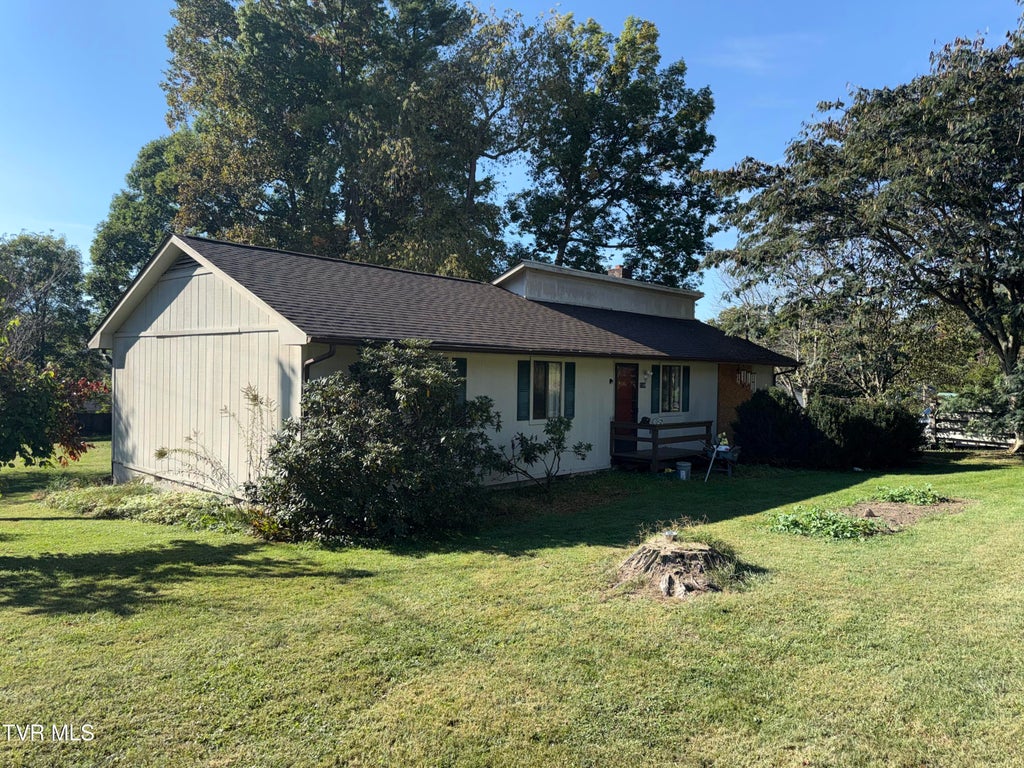 Photo of 1149 Rainbow Road, Mountain City, TN 37683 (MLS # 10001726)