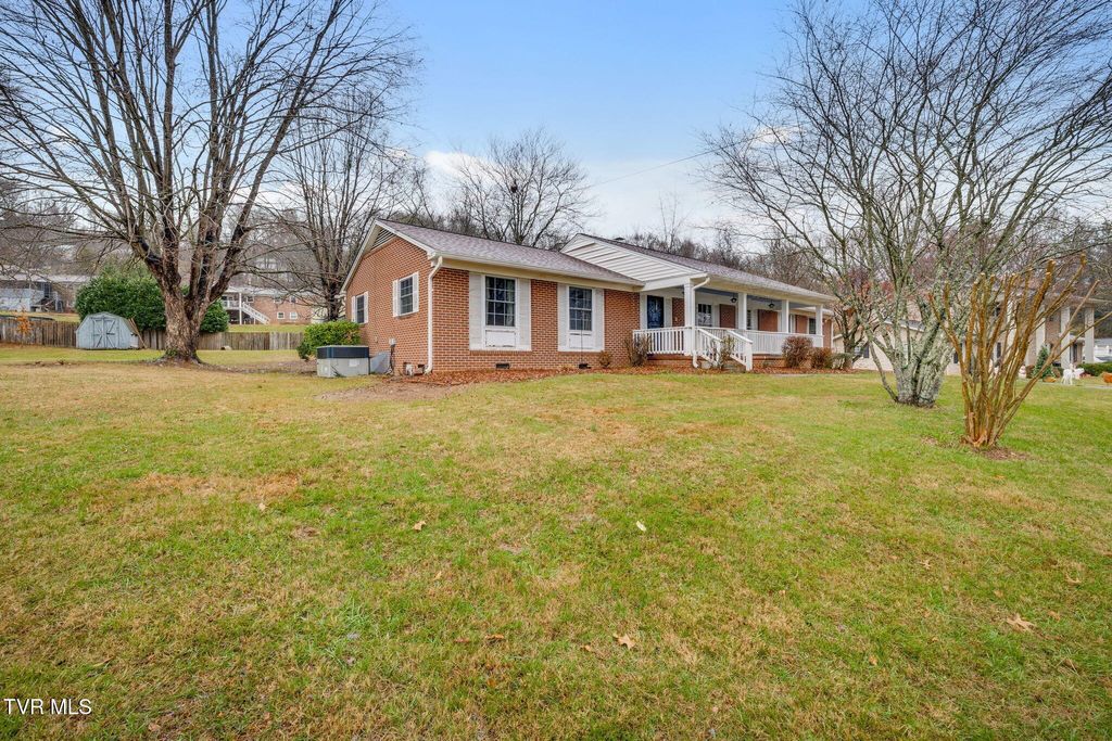 Photo of 622 Lazy Lane, Kingsport, TN 37663 (MLS # 9988811)