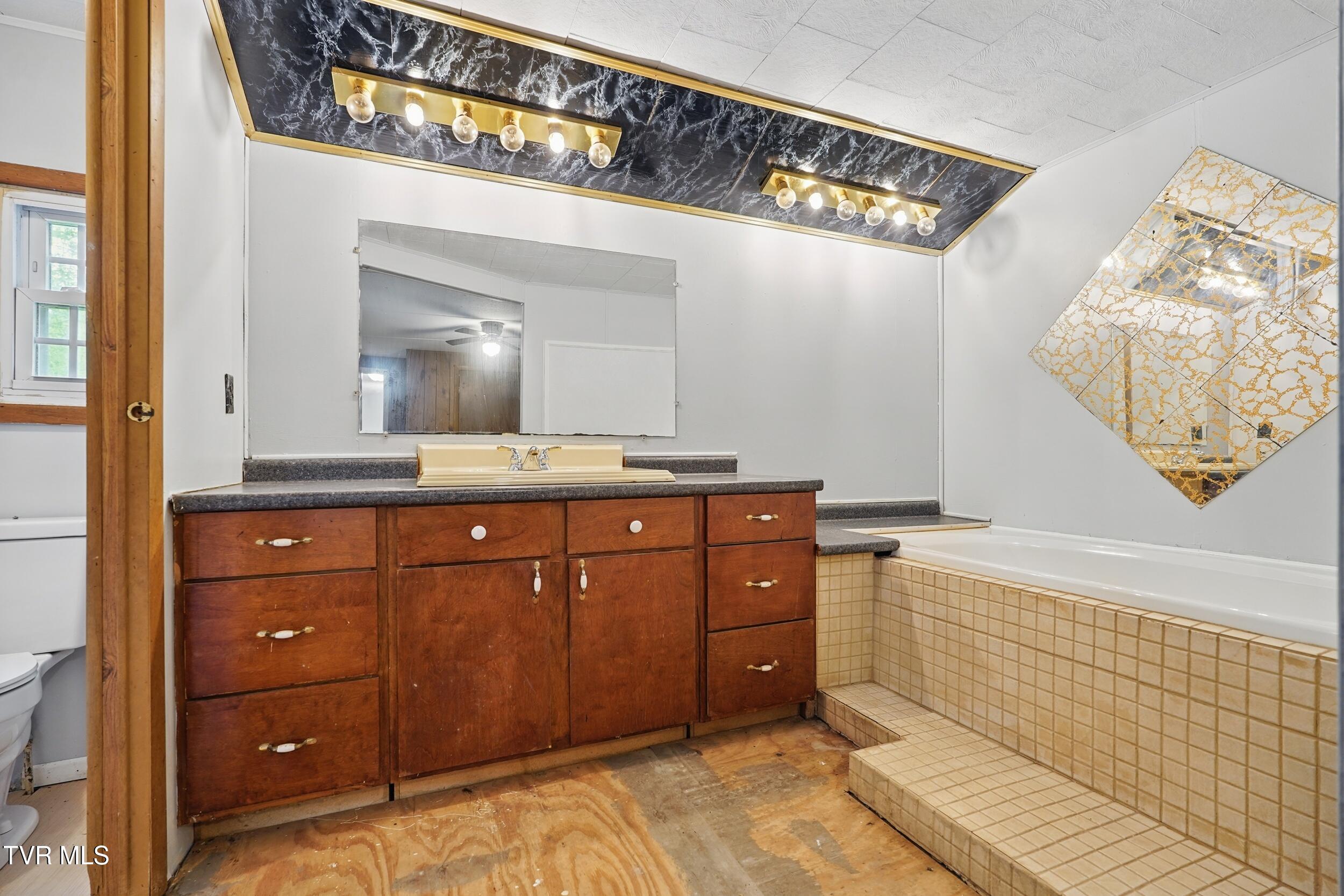 430 Arrowhead Drive, Duffield, Virginia image 14