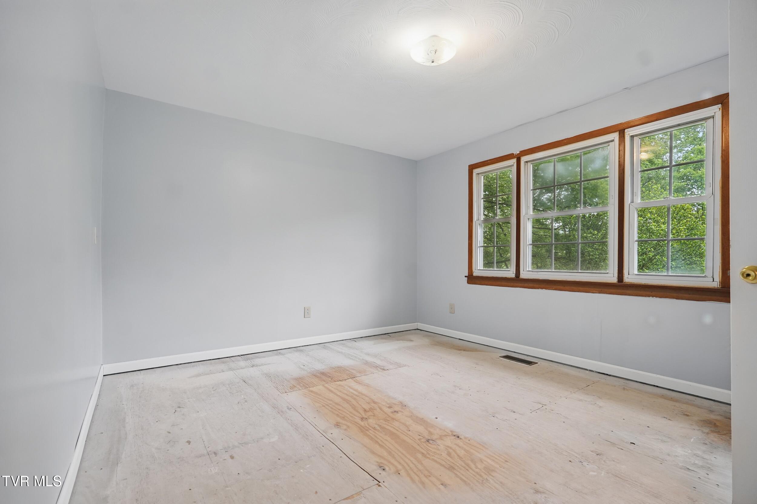 430 Arrowhead Drive, Duffield, Virginia image 15