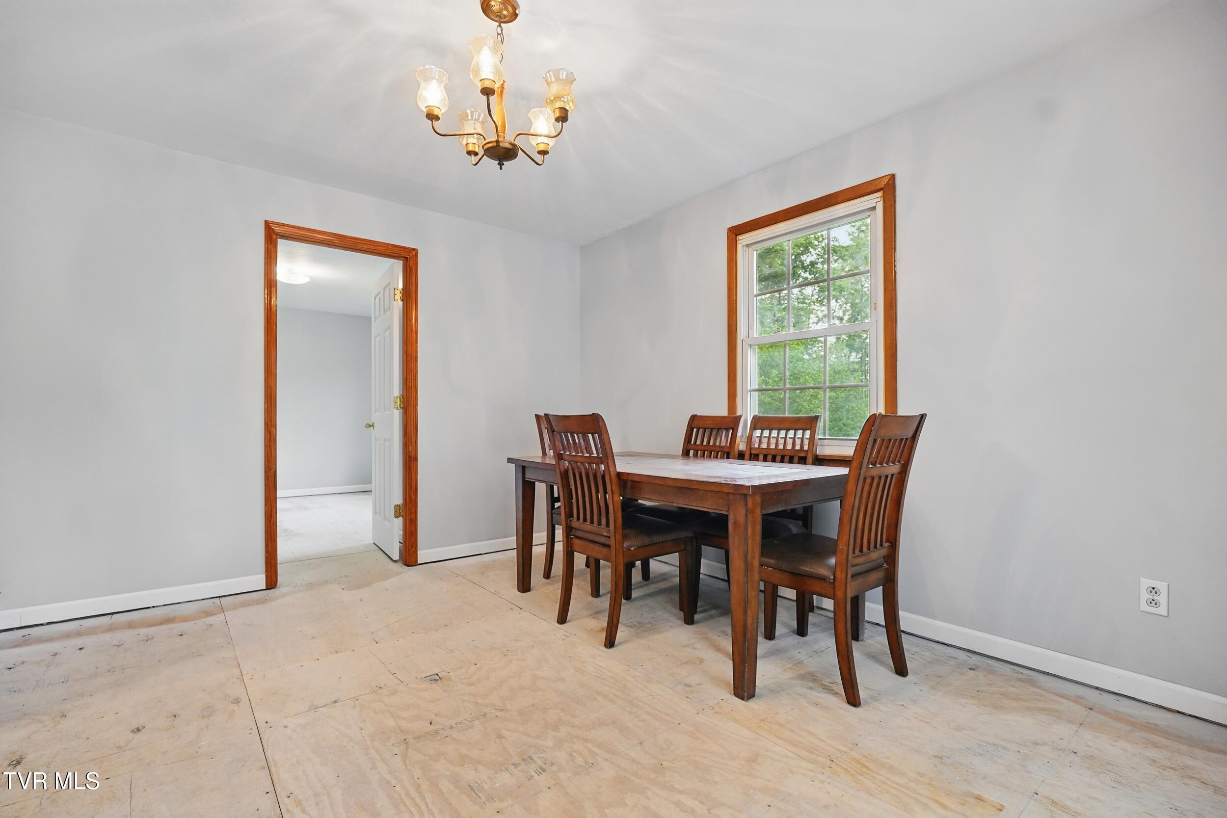 430 Arrowhead Drive, Duffield, Virginia image 3