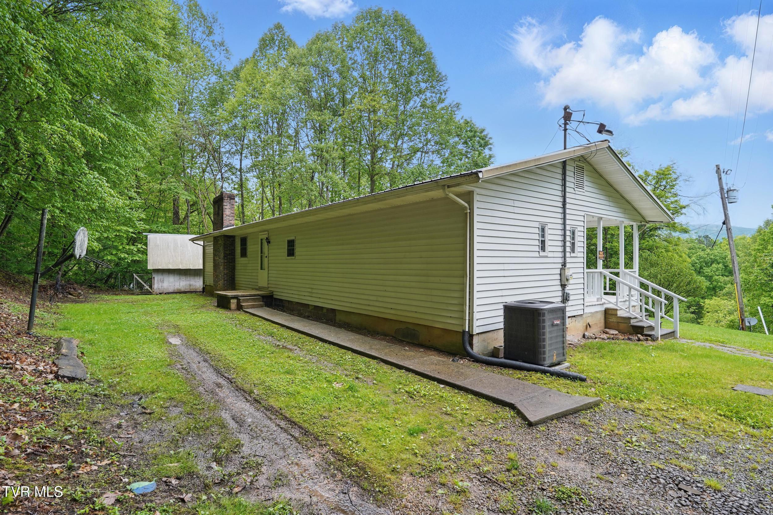 430 Arrowhead Drive, Duffield, Virginia image 2