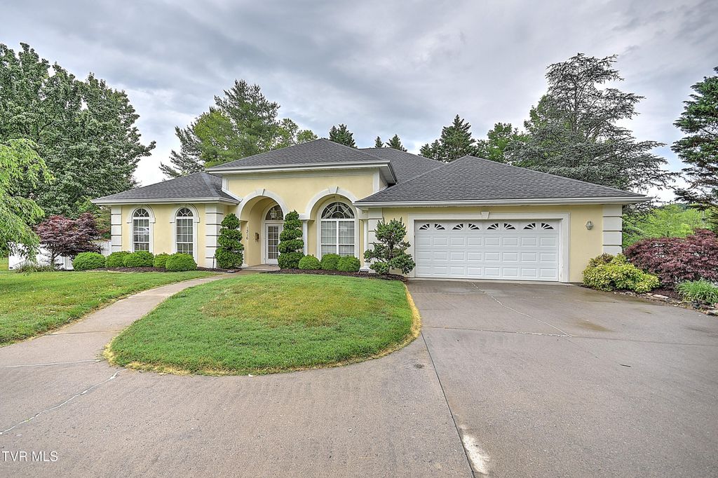 Photo of 1316 White Street, Kingsport, TN 37664 (MLS # 9995907)