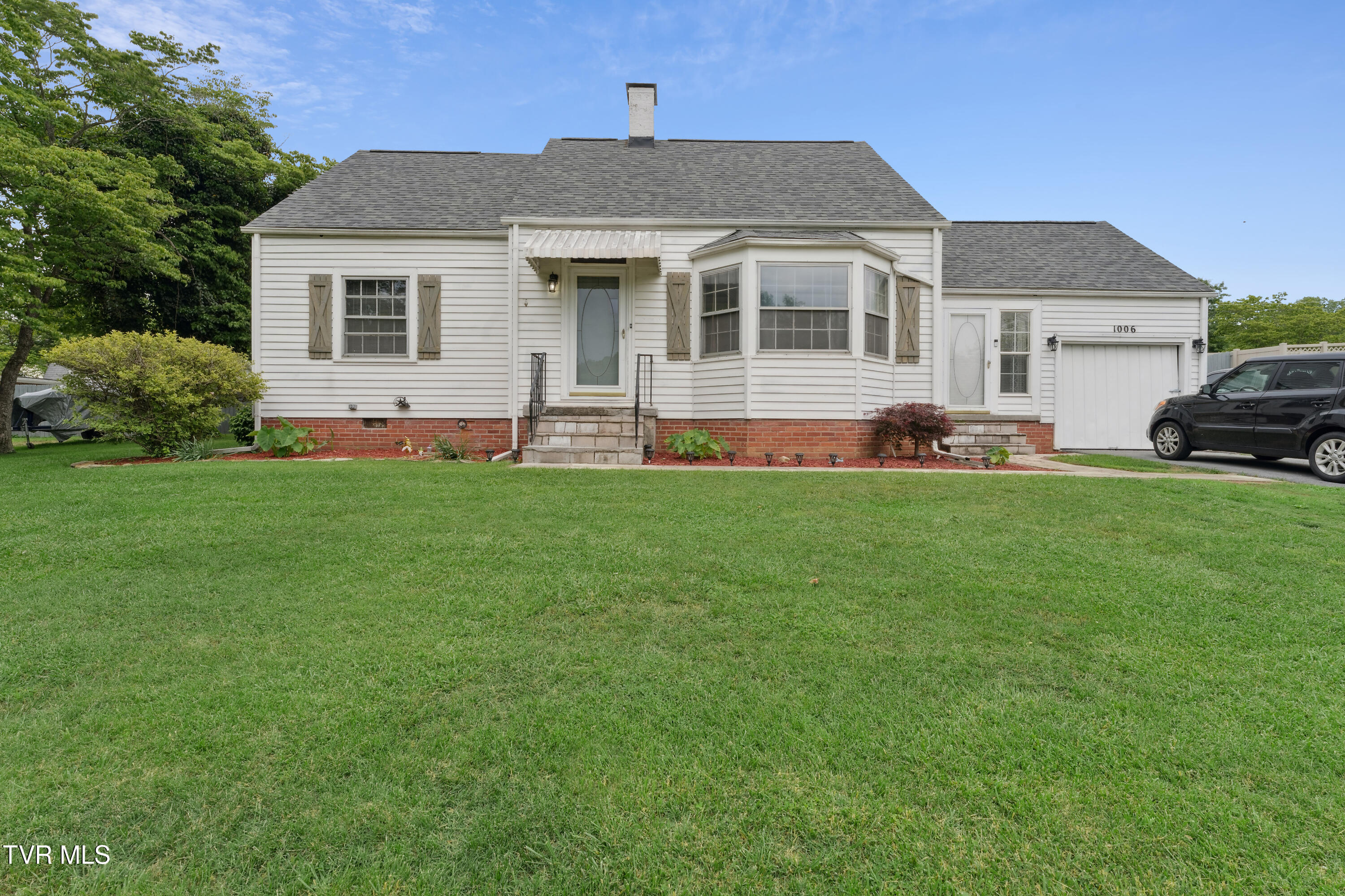 1006 Riverview Drive, Elizabethton, Tennessee image 1