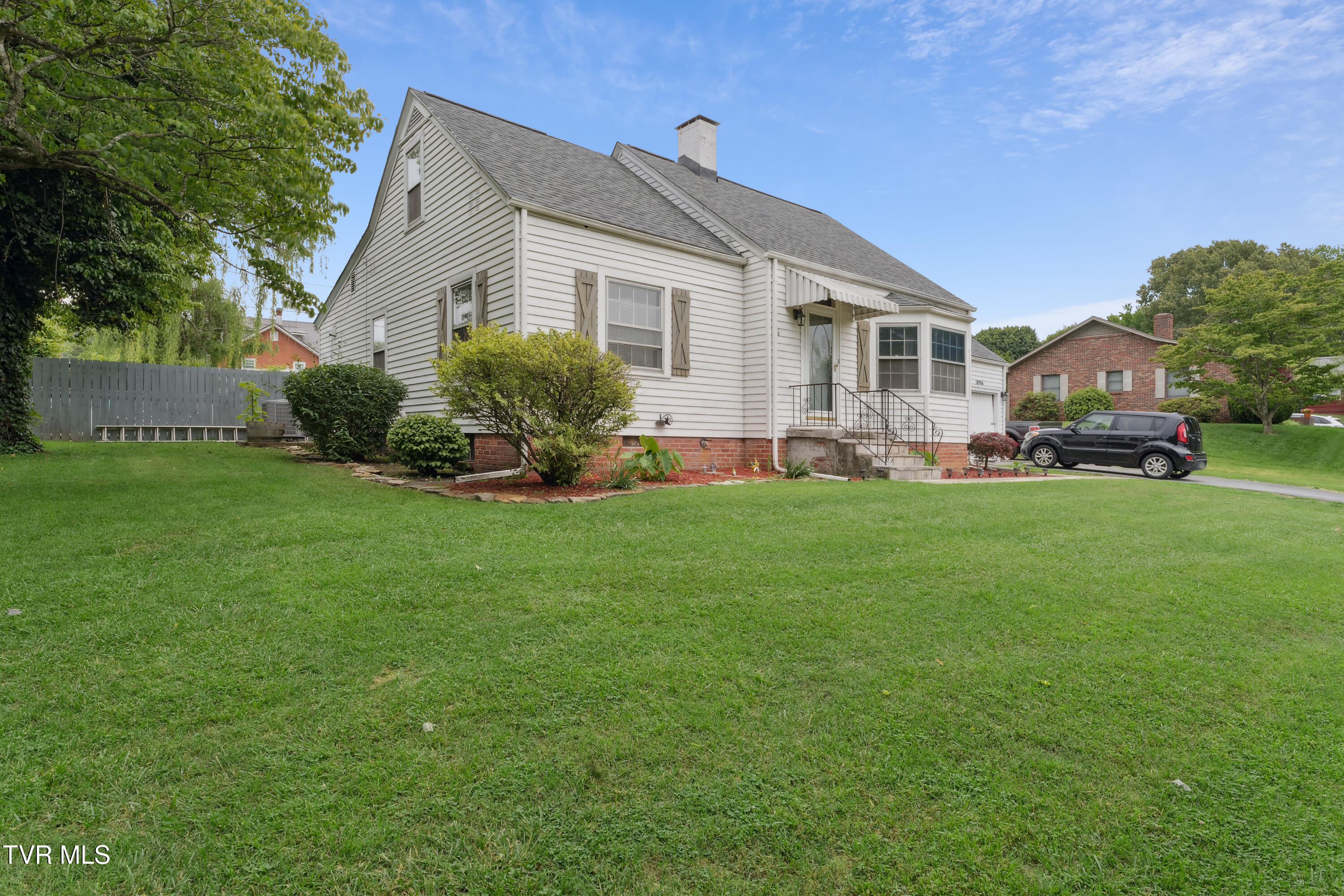 1006 Riverview Drive, Elizabethton, Tennessee image 3