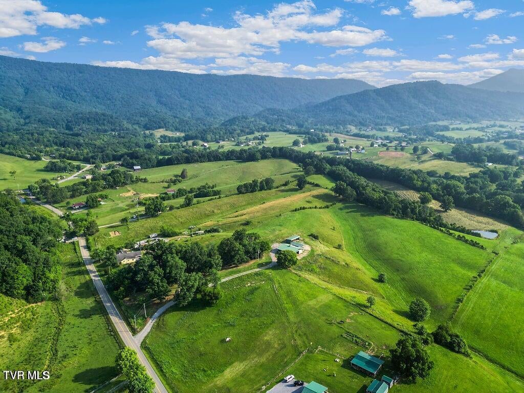 Photo of 3110 Barkley Road, Greeneville, TN 37745 (MLS # 10000988)
