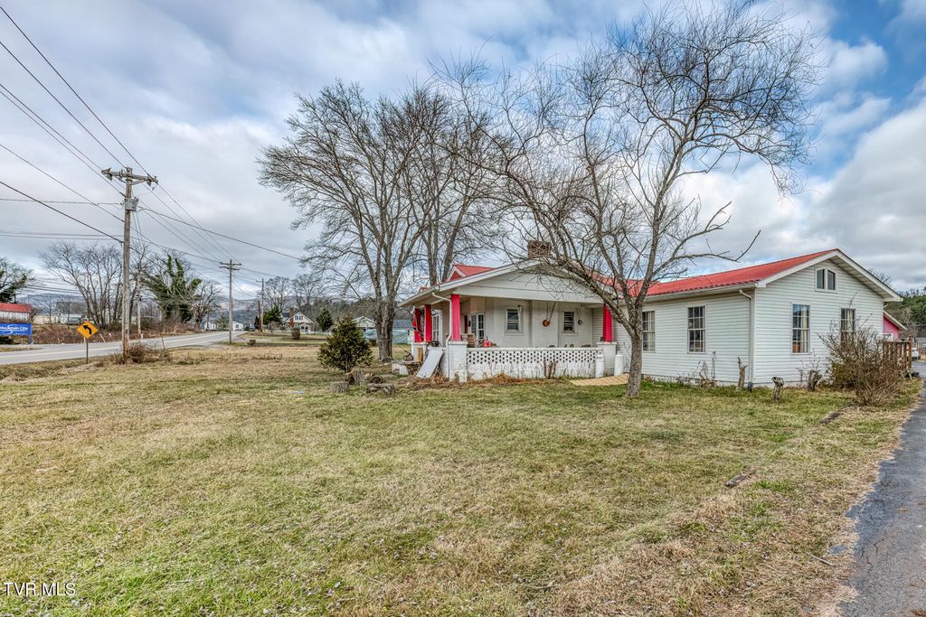 Photo of 920 Highway 421, Mountain City, TN 37683 (MLS # 9989755)