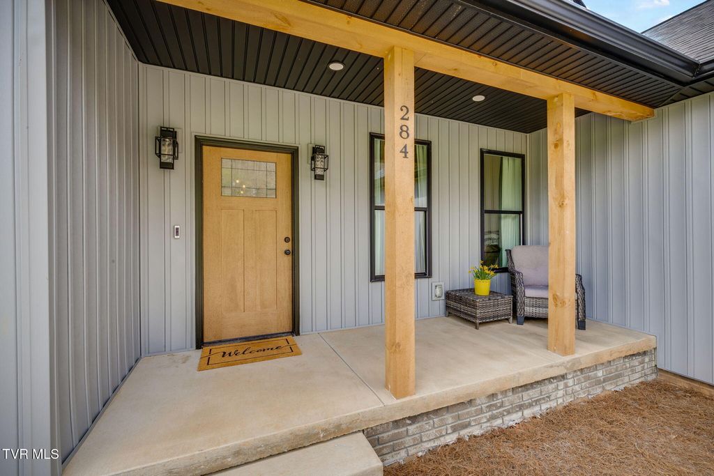 Photo of 284 Old Charity Hill Road, Elizabethton, TN 37643 (MLS # 9992614)