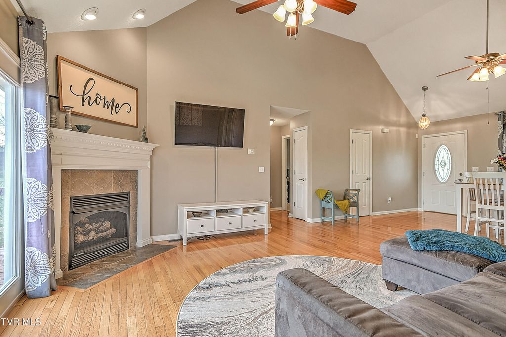 Photo of 444 Alfalfa Lane, Jonesborough, TN 37659 (MLS # 9990217)