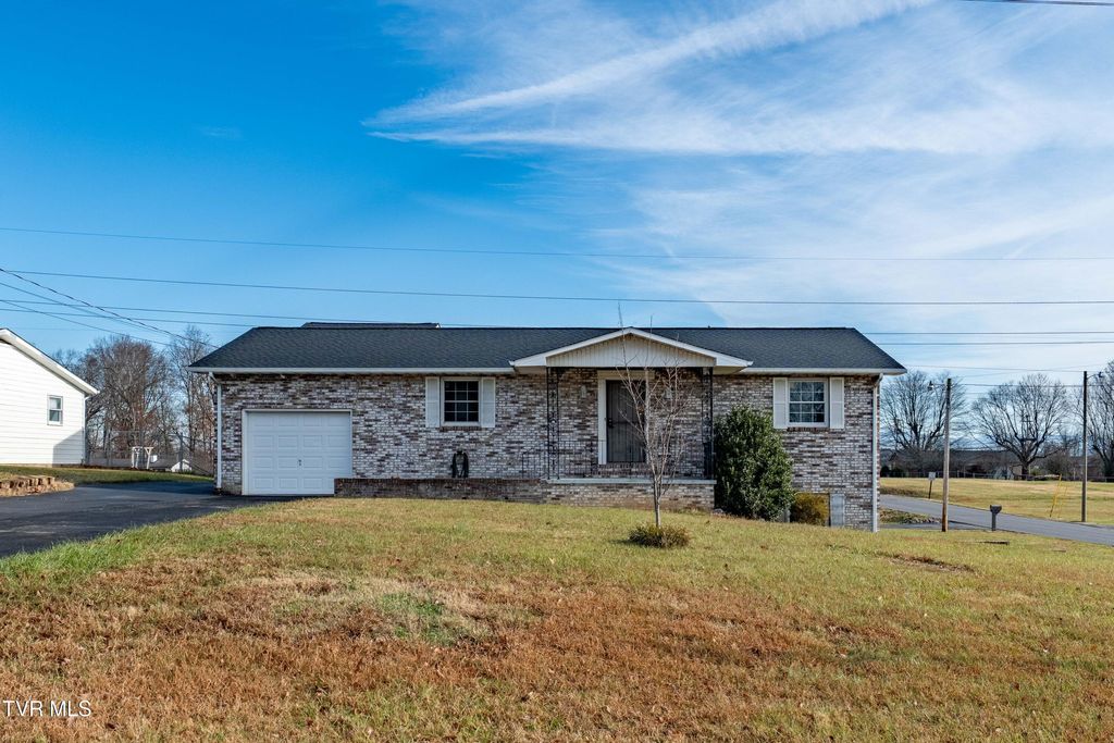 Photo of 156 Brightridge Drive, Johnson City, TN 37615 (MLS # 9988990)
