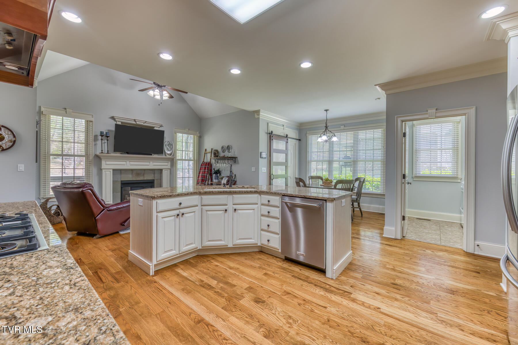 2379 Crescent Lake Place, Johnson City, Tennessee image 36