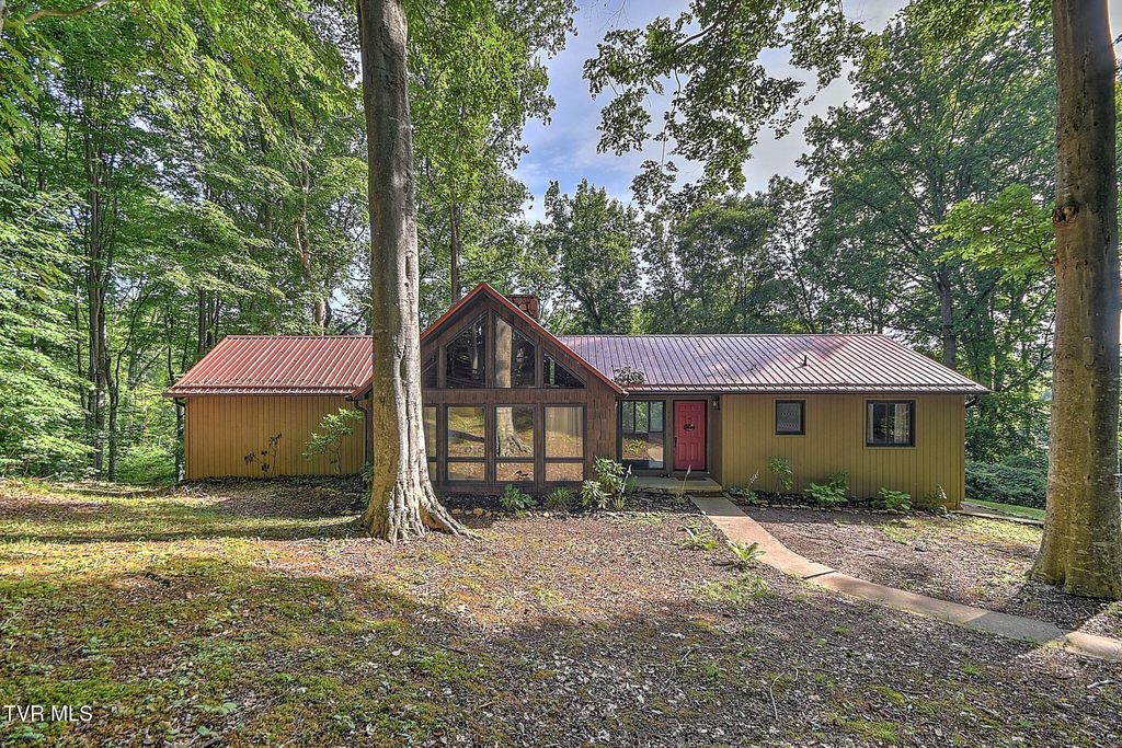 Photo of 5413 Kiowa Street, Kingsport, TN 37664 (MLS # 9997344)