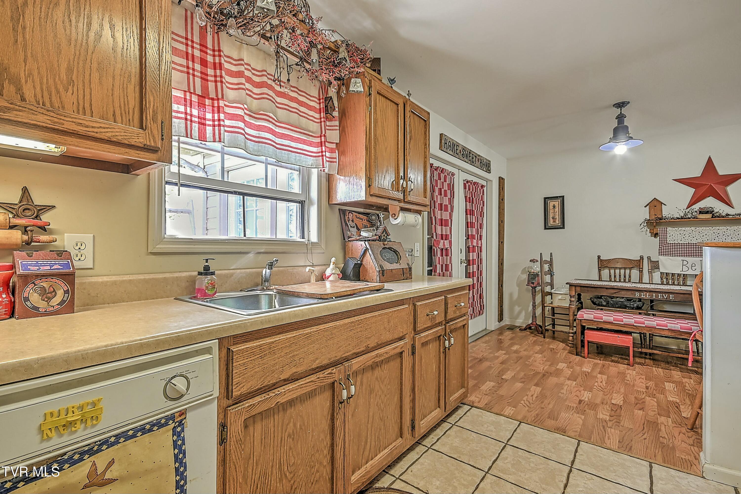 228 Lauren Drive, Rogersville, Tennessee image 18