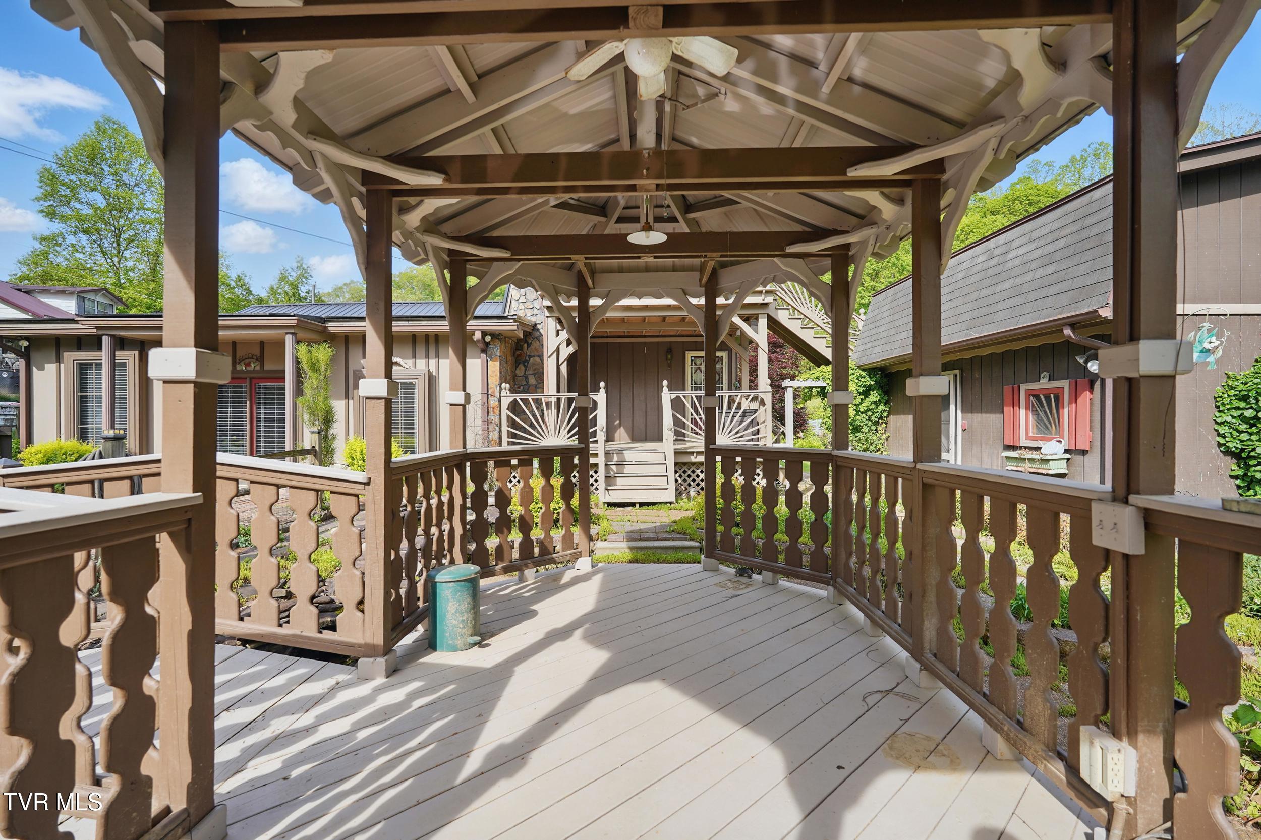 11316 Boggs Hollow Road, Pound, Virginia image 34