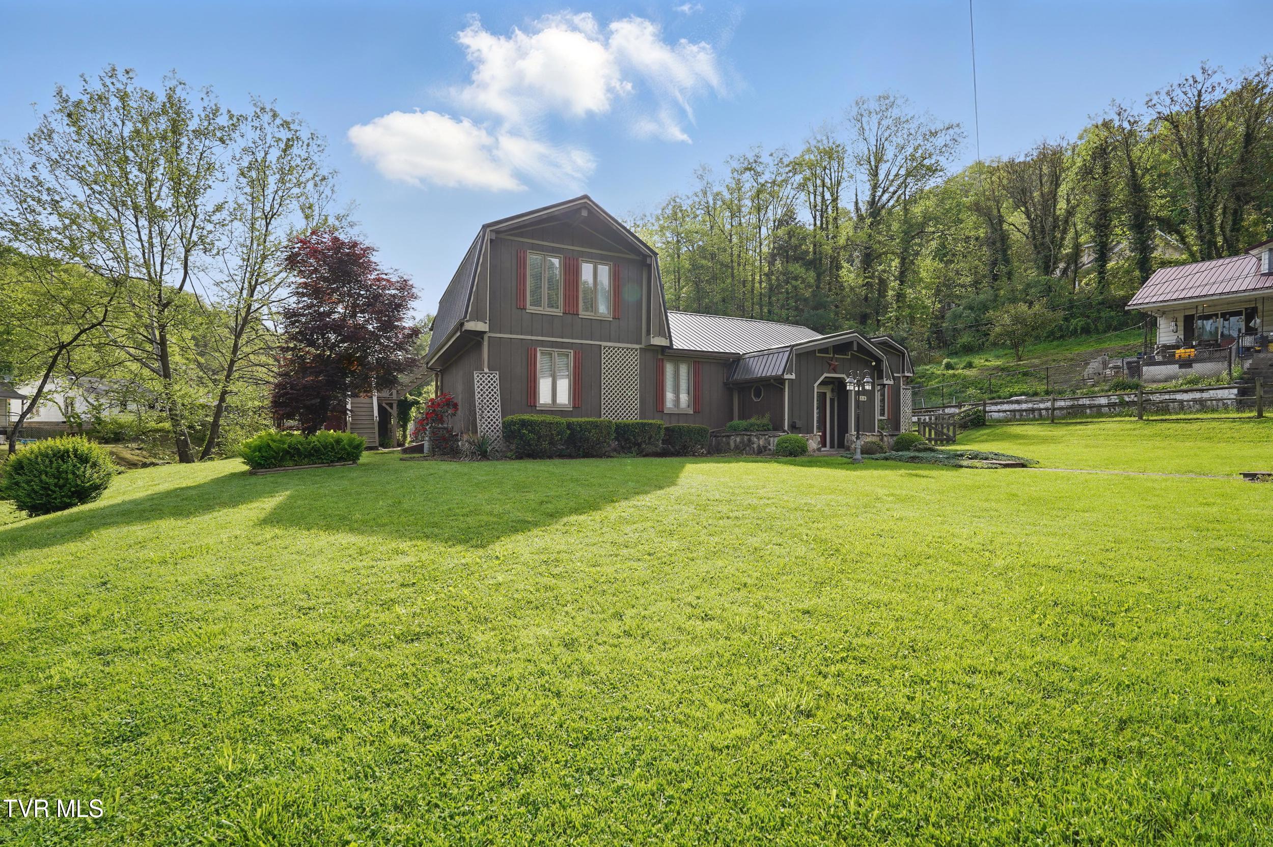 11316 Boggs Hollow Road, Pound, Virginia image 2