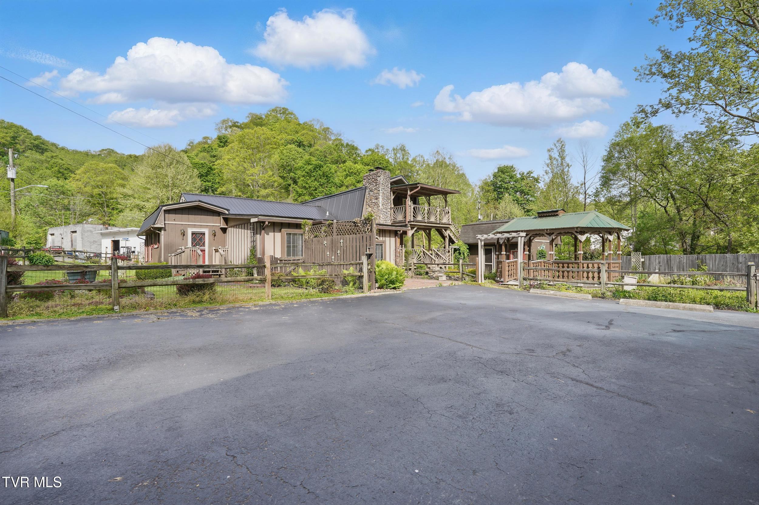 11316 Boggs Hollow Road, Pound, Virginia image 36