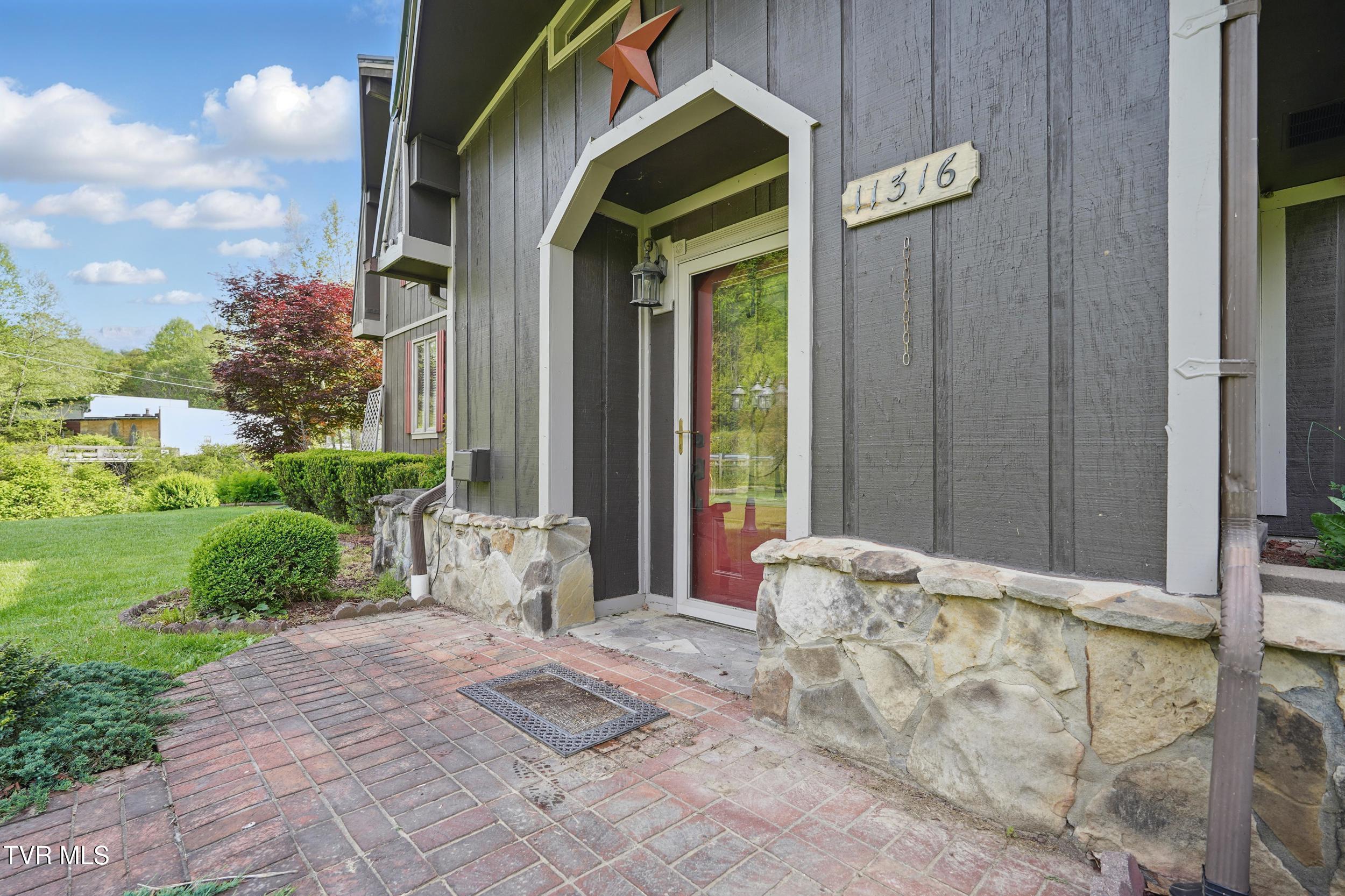 11316 Boggs Hollow Road, Pound, Virginia image 4
