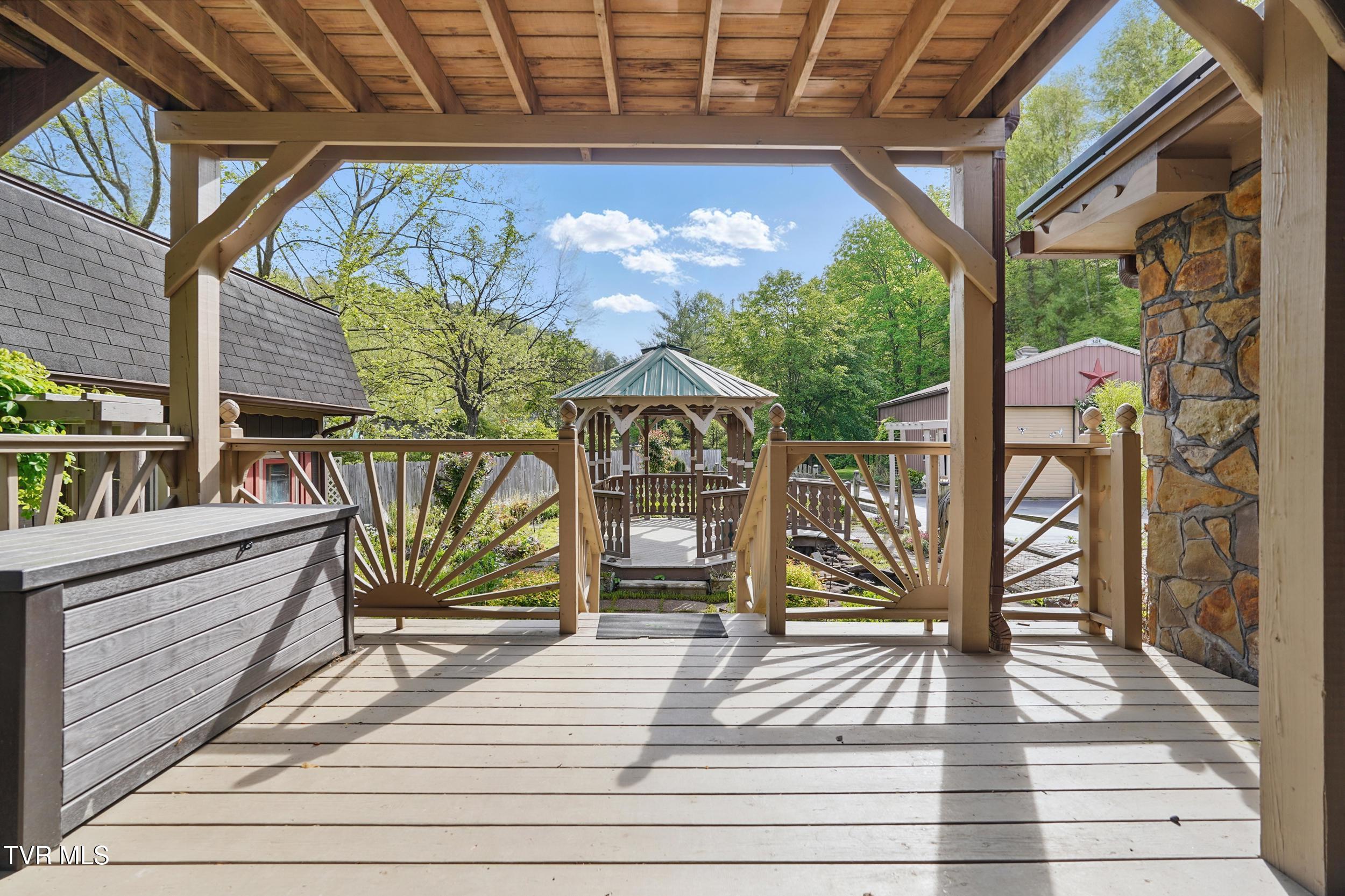 11316 Boggs Hollow Road, Pound, Virginia image 32